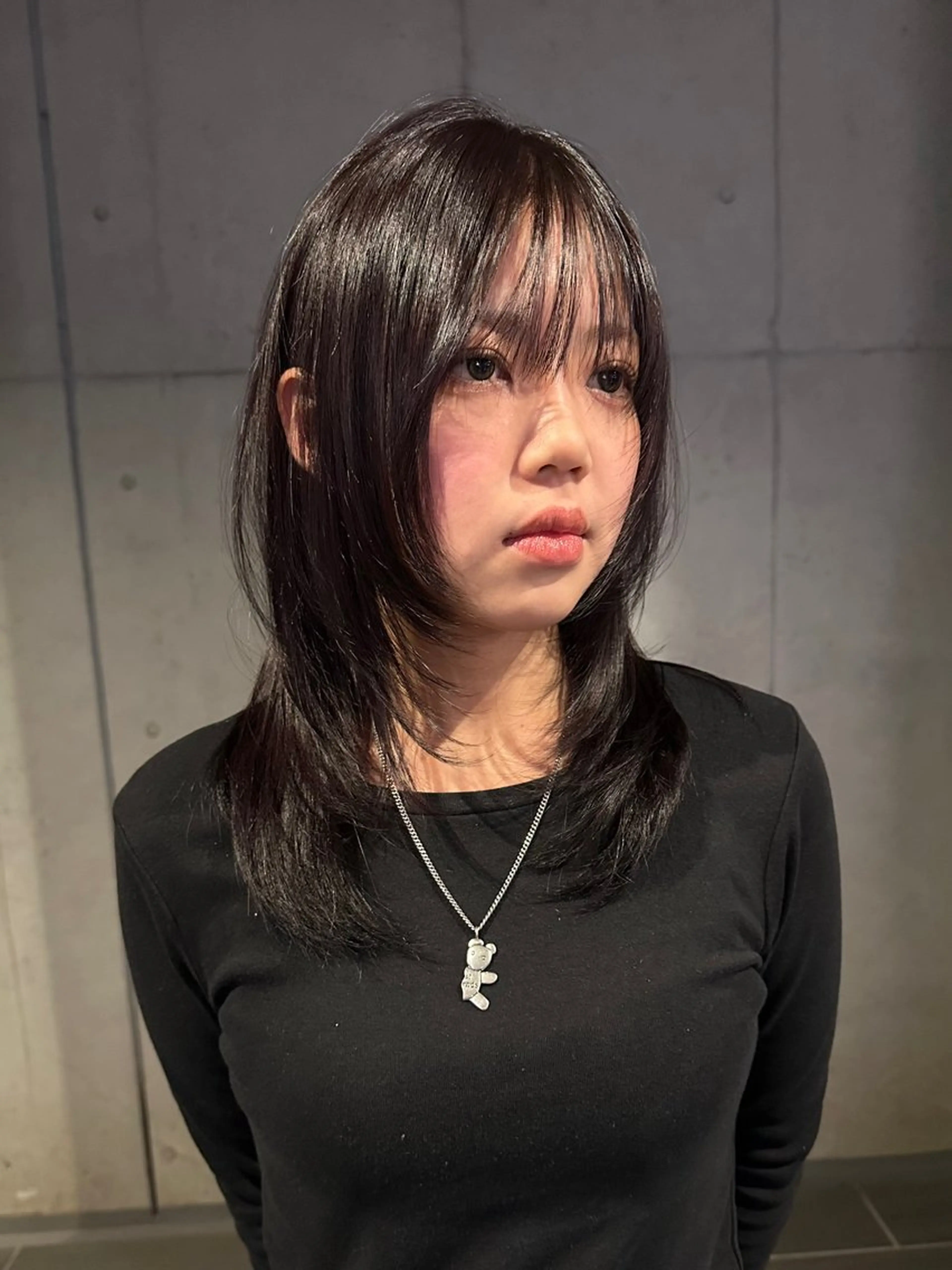 ミディアム カラー 顔まわりレイヤー ハッシュカット レイヤーカット ウルフカット カット ヘアカラー 似合わせウルフ/ レイヤー/山本祐輔のヘアスタイル