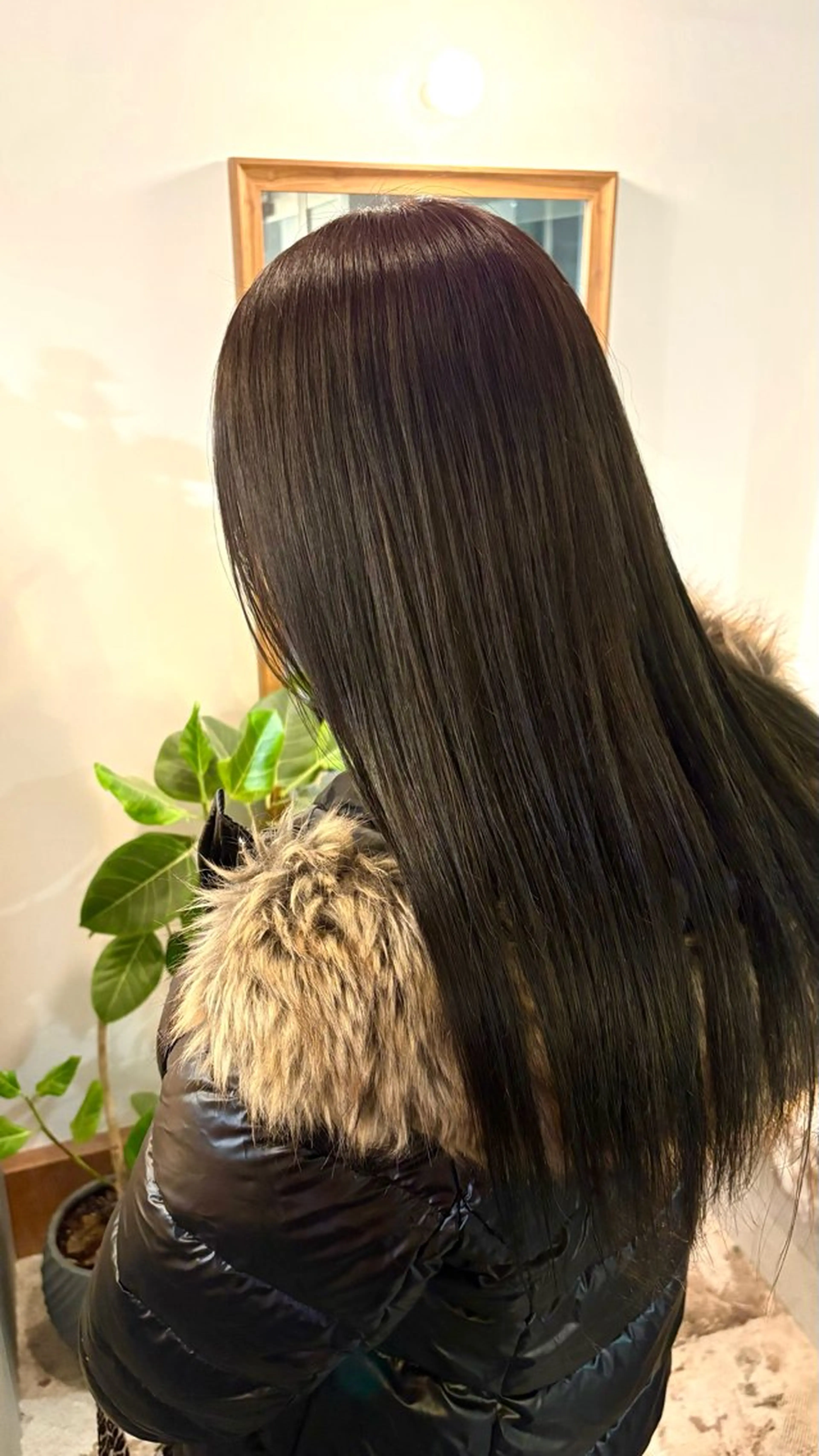 ロング カラー ブラウンカラー オリーブブラウン ヘアカラー トリートメント 田中 美海のヘアスタイル