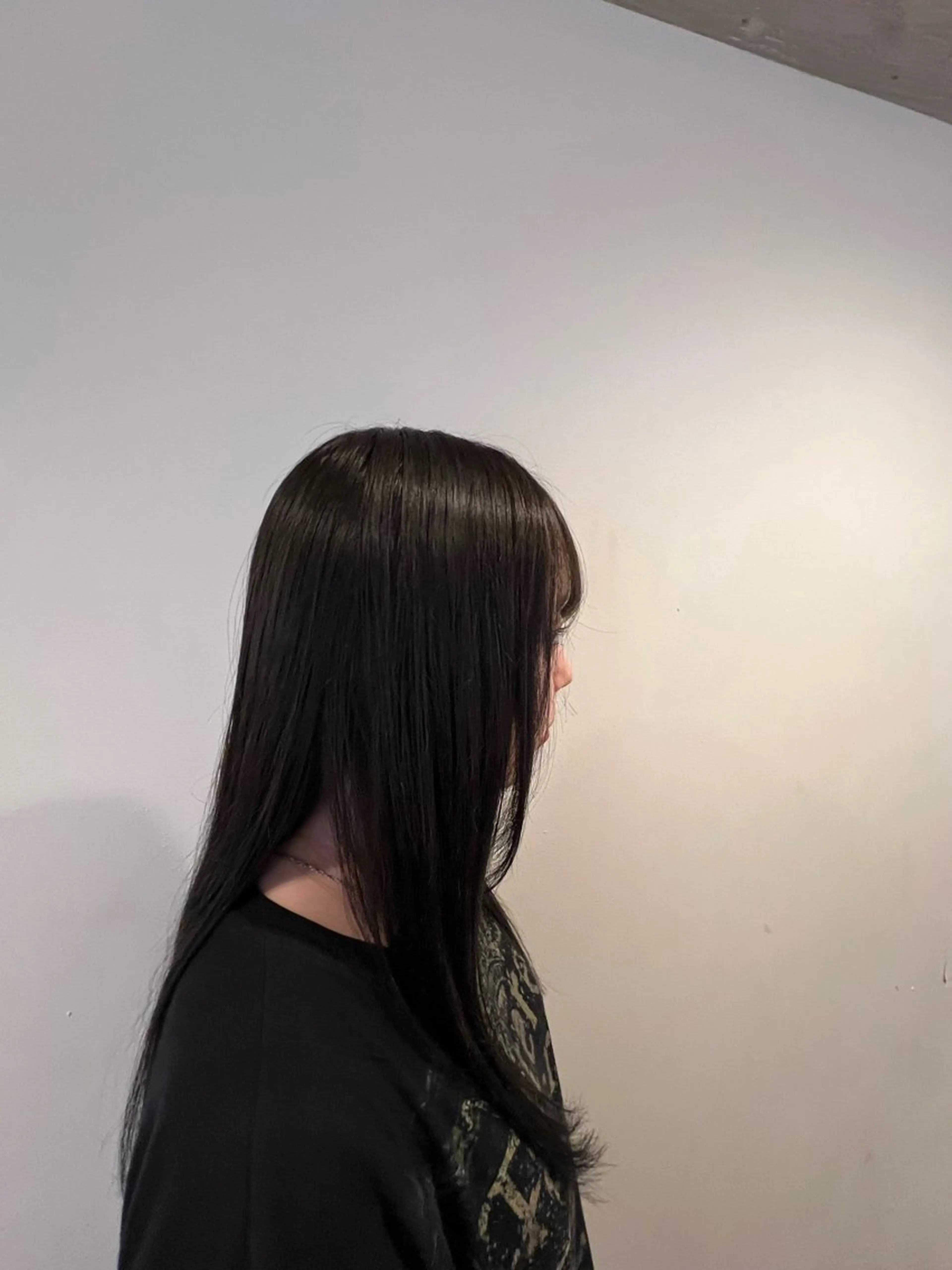 セミロング カラー 吉安 里菜歩のヘアスタイル