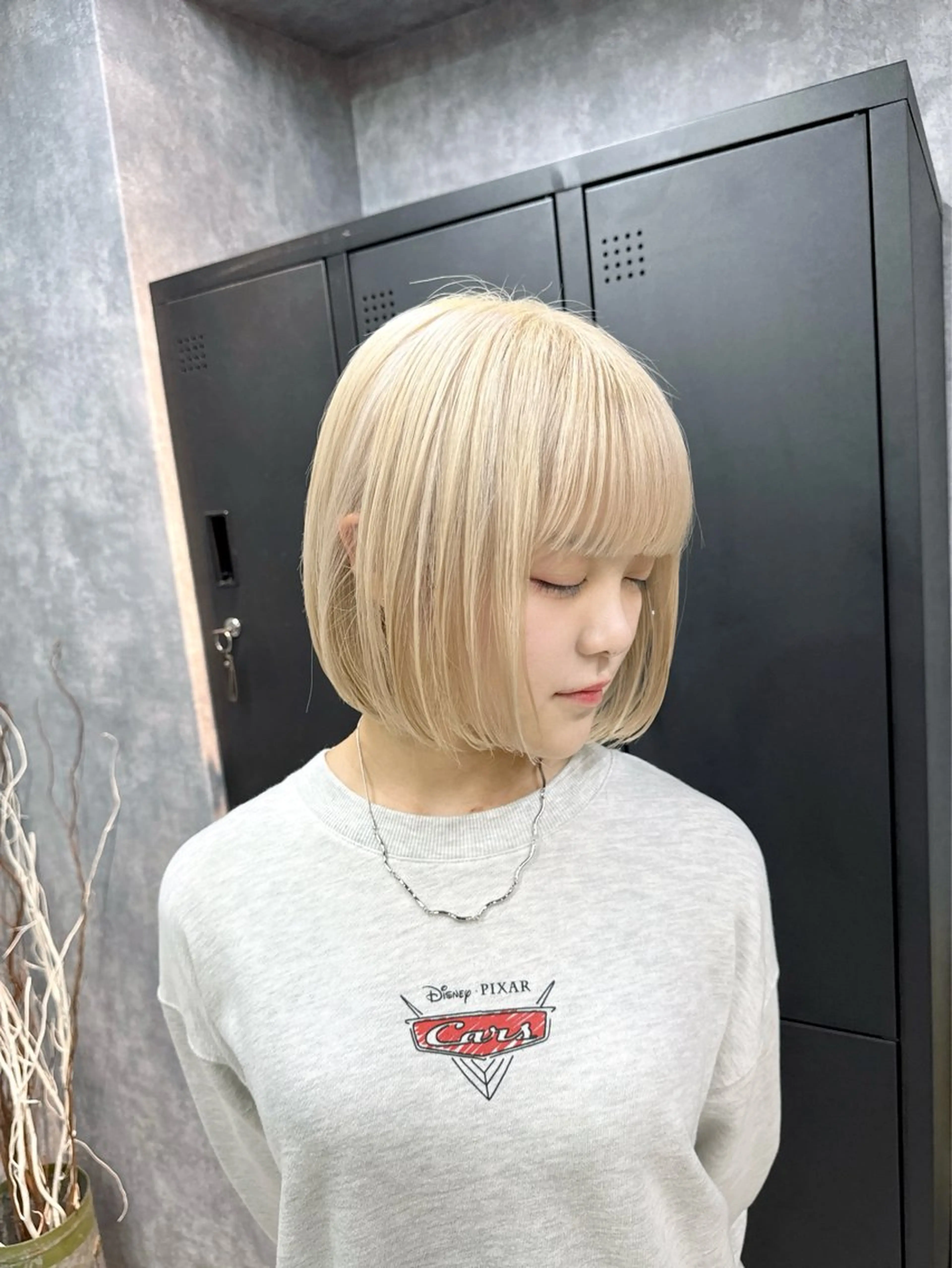 ショート カラー ブリーチ ケアブリーチ ダブルカラー イヤリングカラー ハイトーンカラー 【.ico】心斎橋/ ウルフ/飛田ゆうきのヘアスタイル