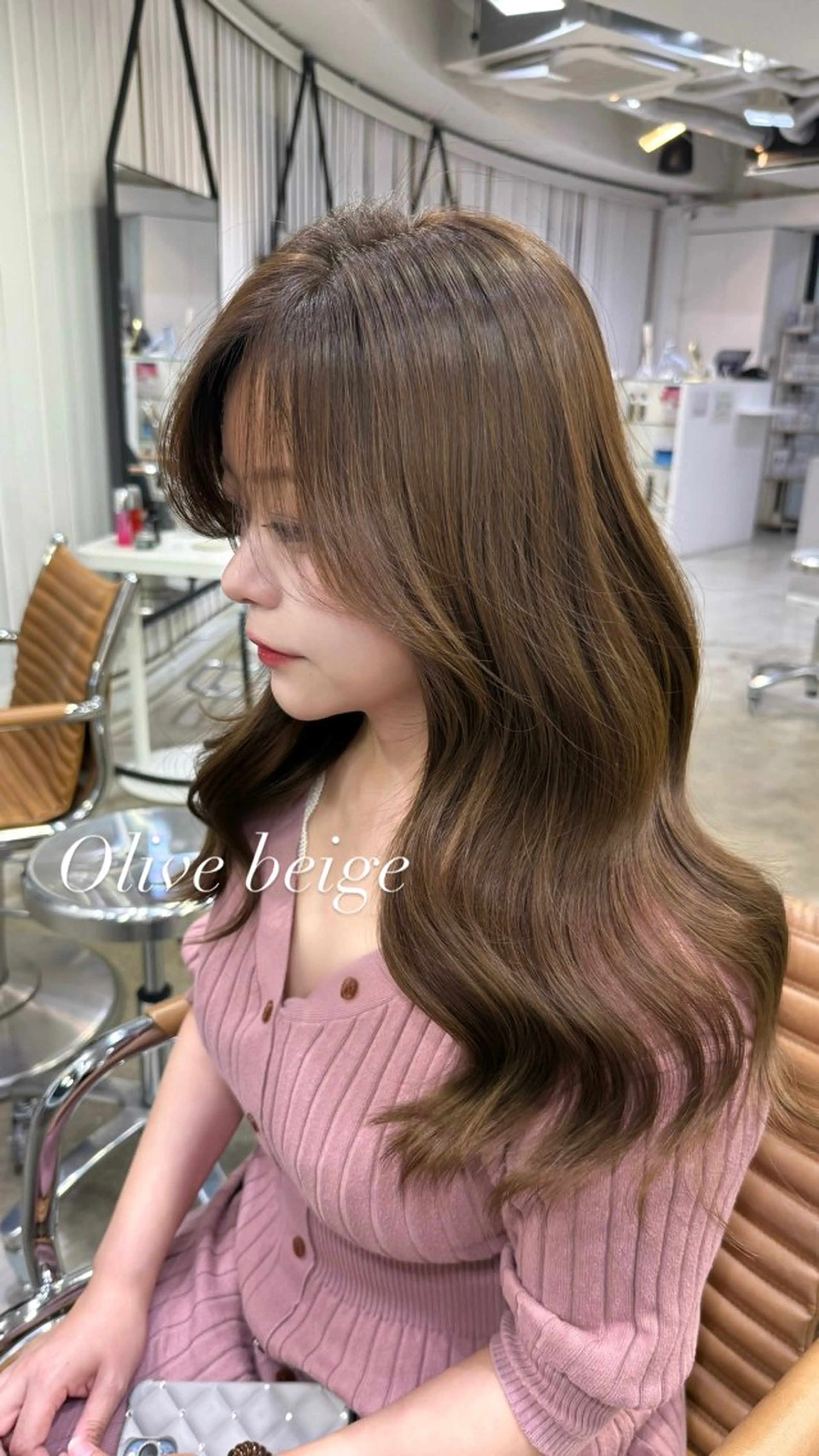 ロング カラー ベージュカラー オリーブベージュ ヘアカラー 透明感カラー/ RIKO🌺🥥のヘアスタイル