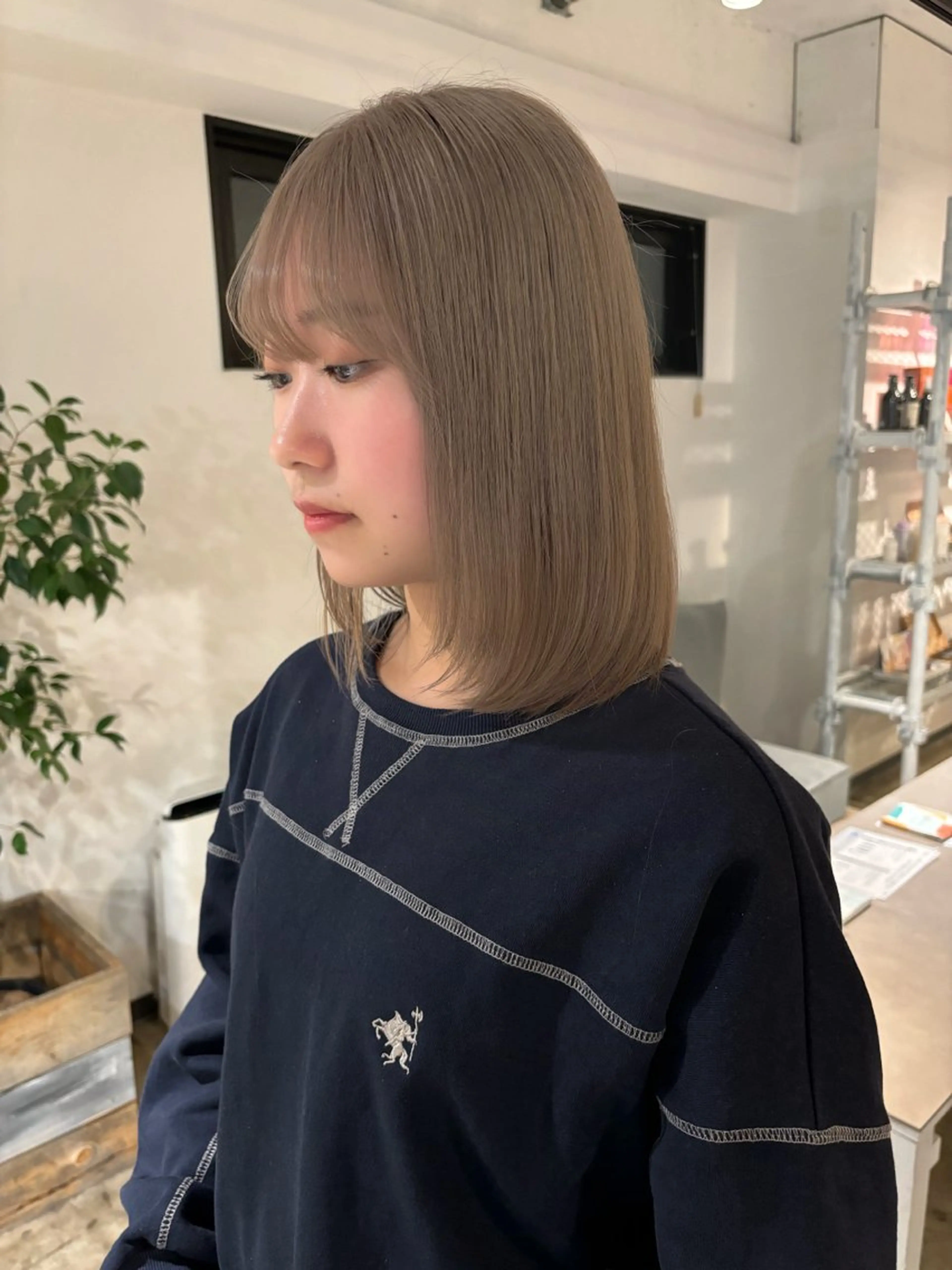 ミディアム カラー ベージュカラー ブリーチ ミルクティーベージュ 暖色カラー🍒 ケアブリーチ/akiのヘアスタイル