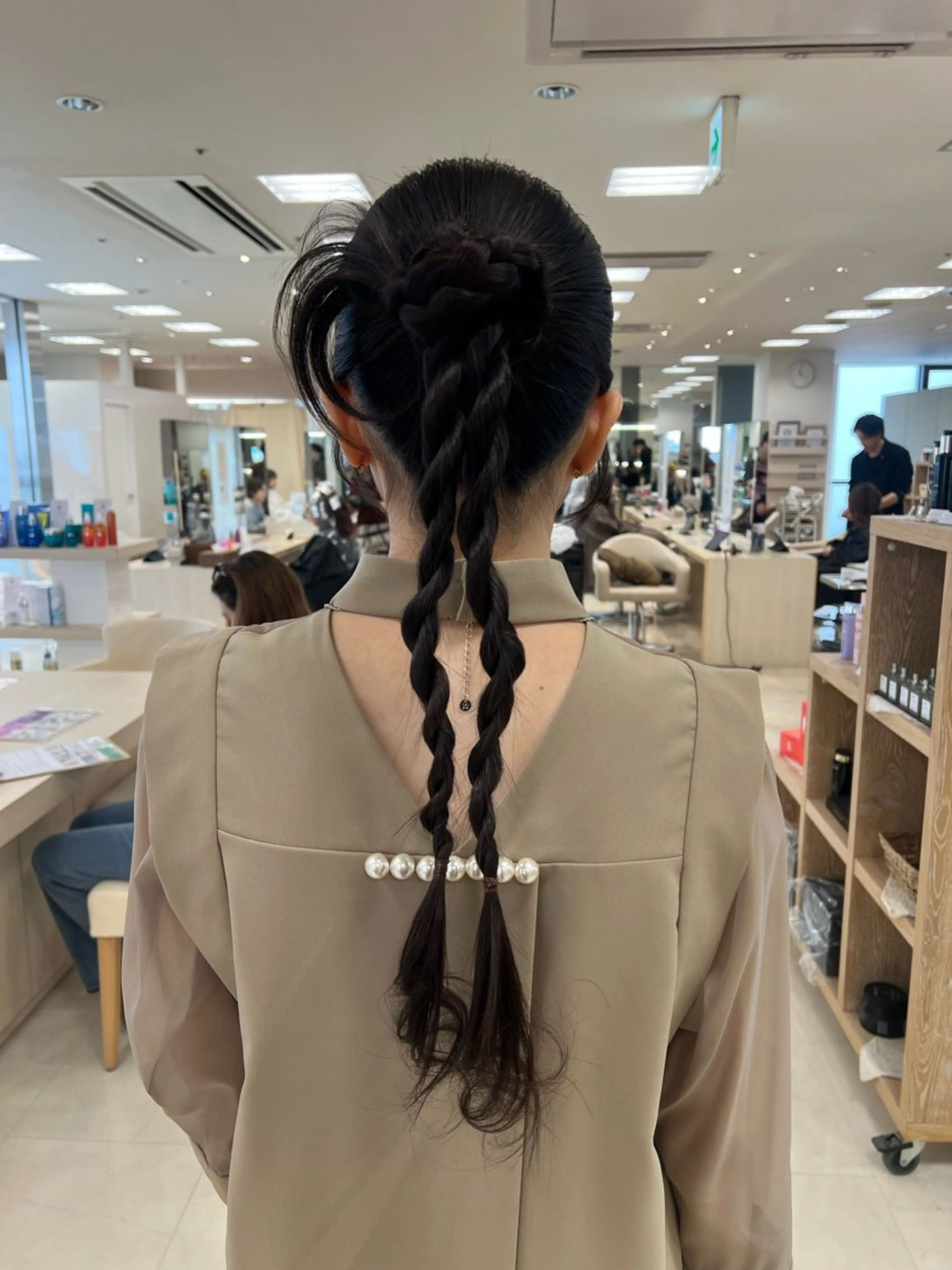 ヘアアレンジ ヘアセット 盛れるレイヤーカット 得意🌹井上美沙のヘアスタイル