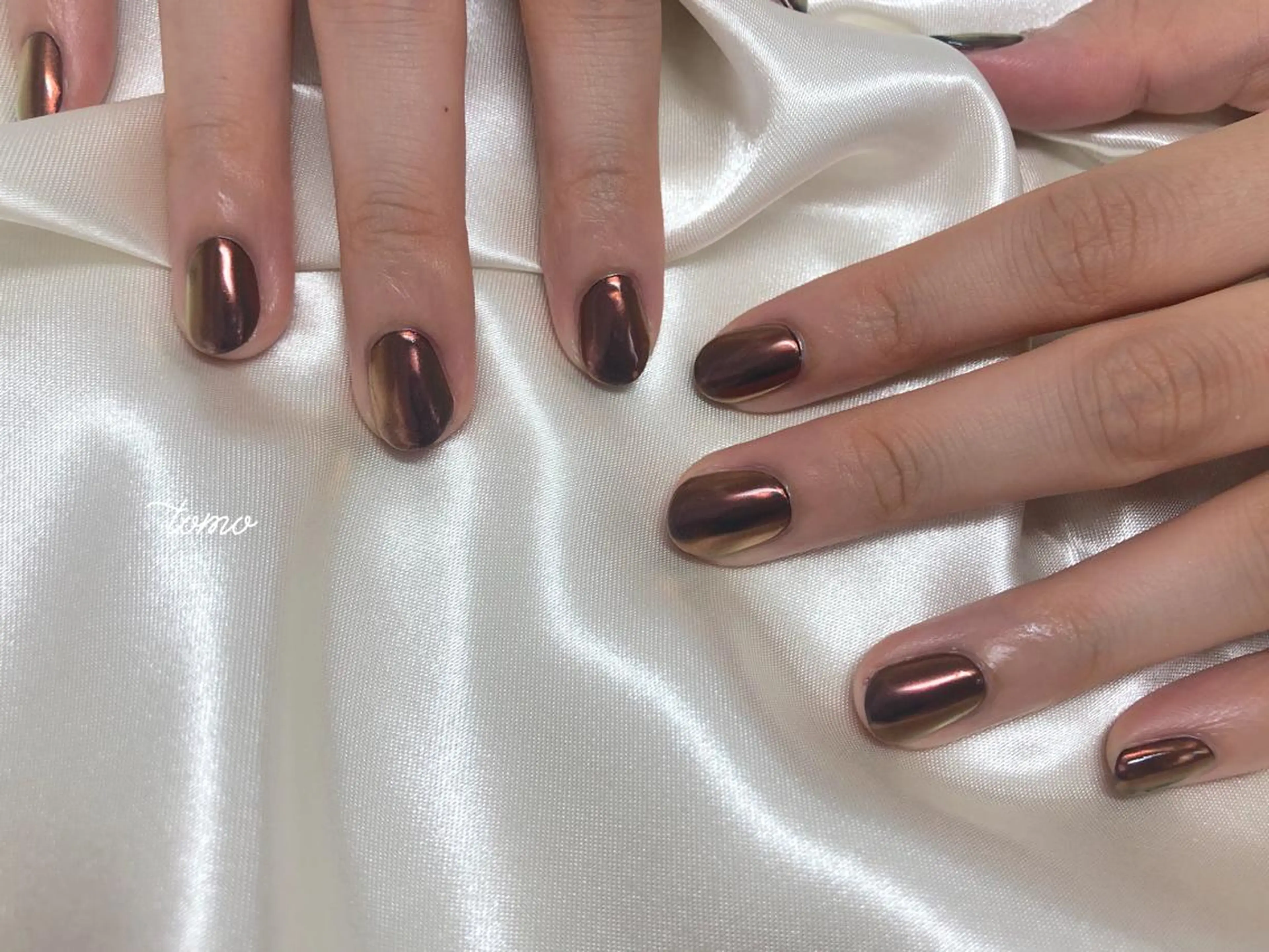 ネイル ミラーネイル ハンドネイル nailist TOMOのネイルデザイン