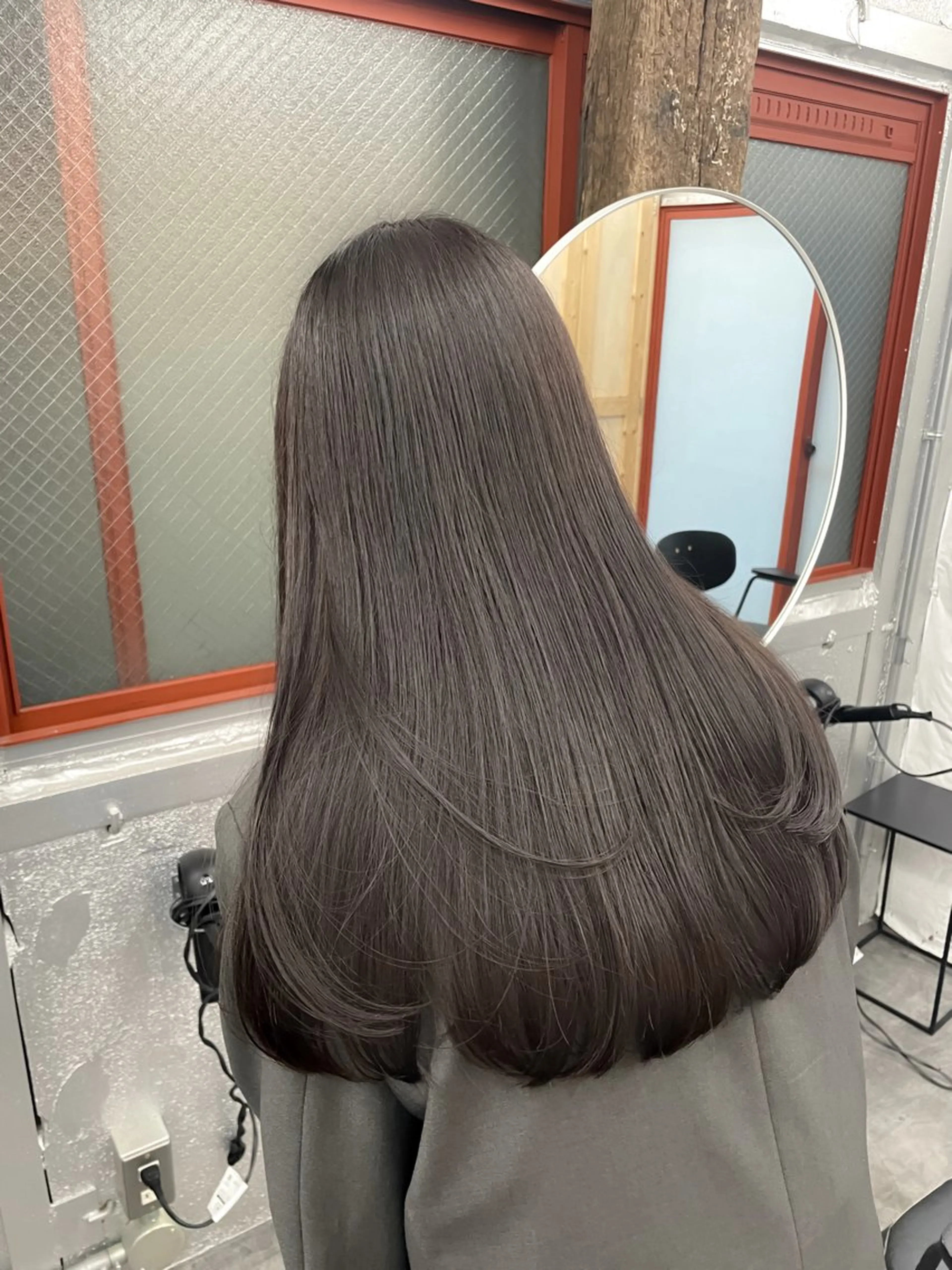 セミロング カラー ヘアアレンジ ブリーチ グレージュ ブリーチなしカラー オリーブグレージュ オリーブグレー ハッシュカット/ 韓国ヘア☽⋰mahoのヘアスタイル