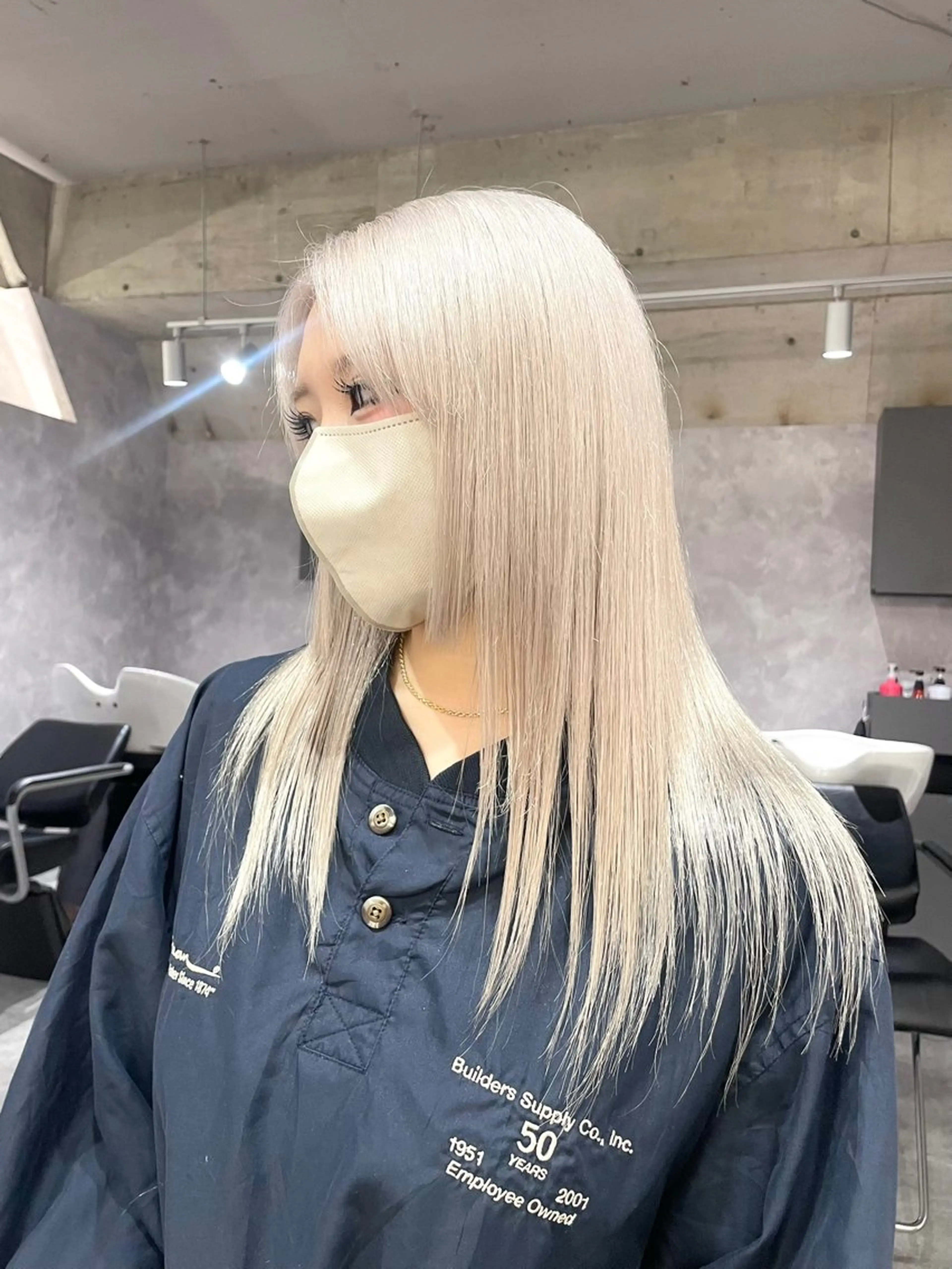 セミロング ヘアカラー トリートメント 市川 澪のヘアスタイル
