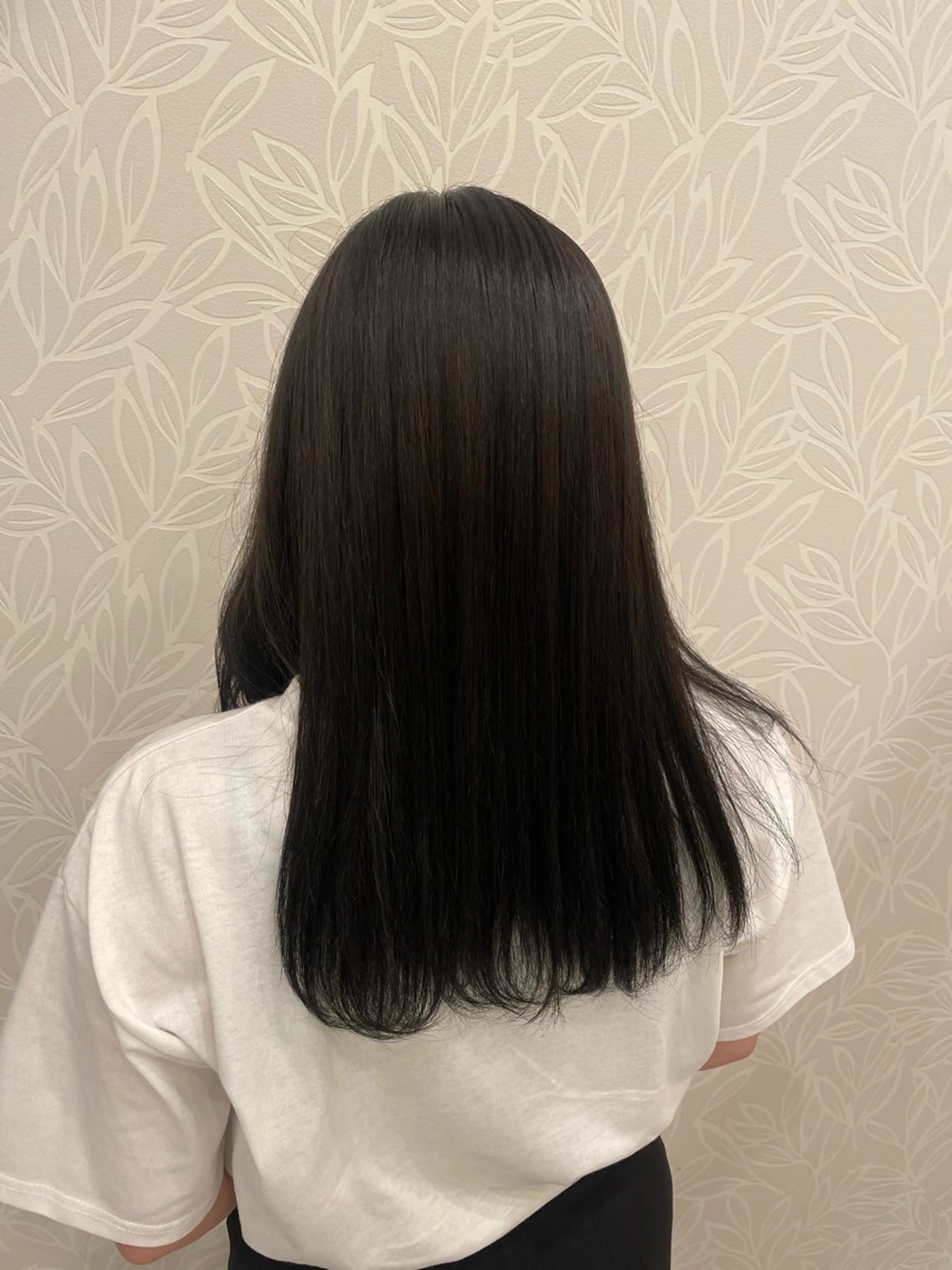 セミロング カラー 松下 紗季のヘアスタイル