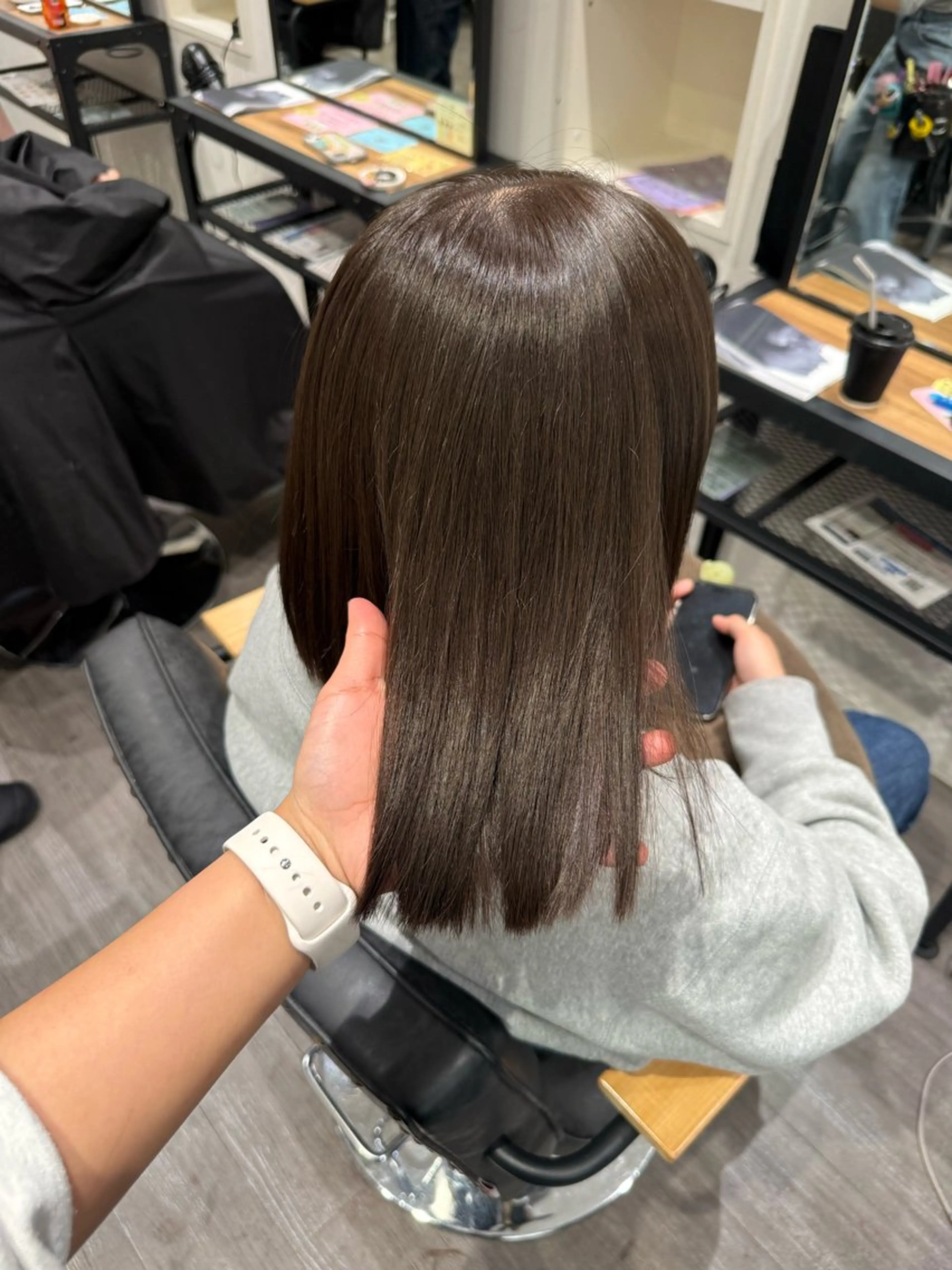 ミディアム カラー アッシュ アッシュグレー アッシュグレージュ グレージュ ヘアカラー トリートメント 艶髪レイヤー上田 紗也🇰🇷💗のヘアスタイル