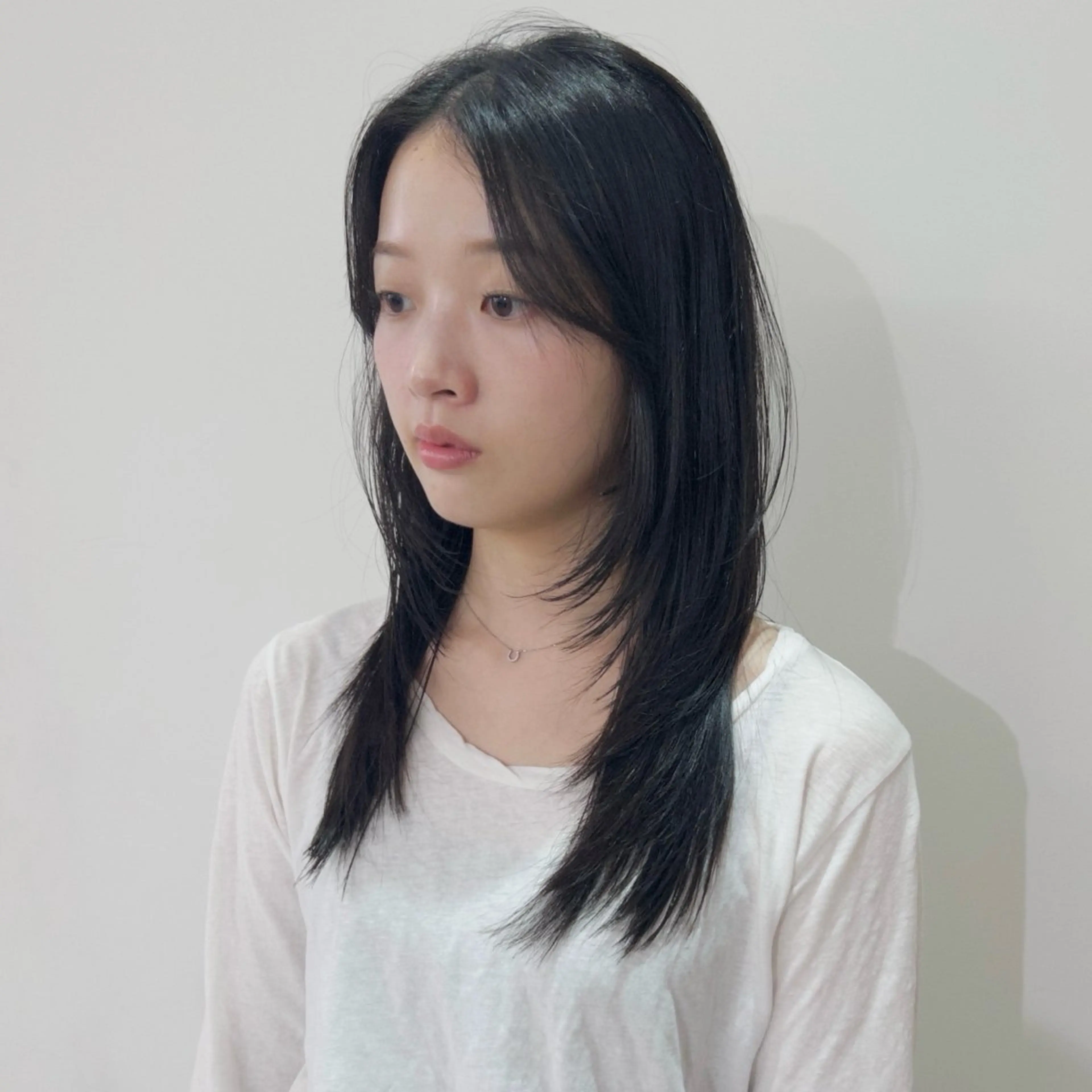 ミディアム カラー 透明感カラー 顔まわりレイヤー 顔周りカット ハッシュカット レイヤーカット カット トリートメント nonoka オリーブ/レイヤーのヘアスタイル