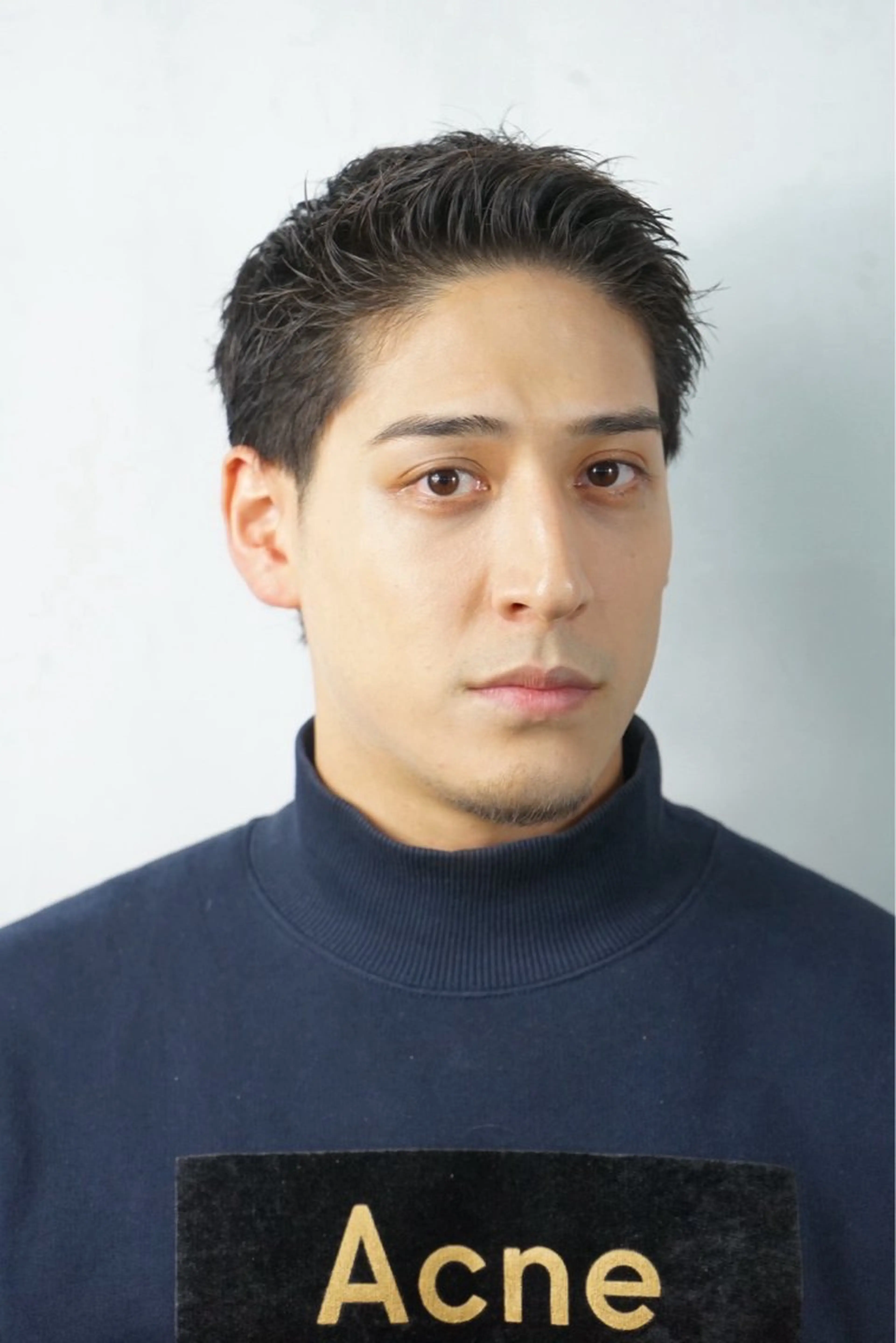 ショート メンズ ビジネス フェードカット メンズパーマ メンズショート ショートヘア 横田 優波のヘアスタイル