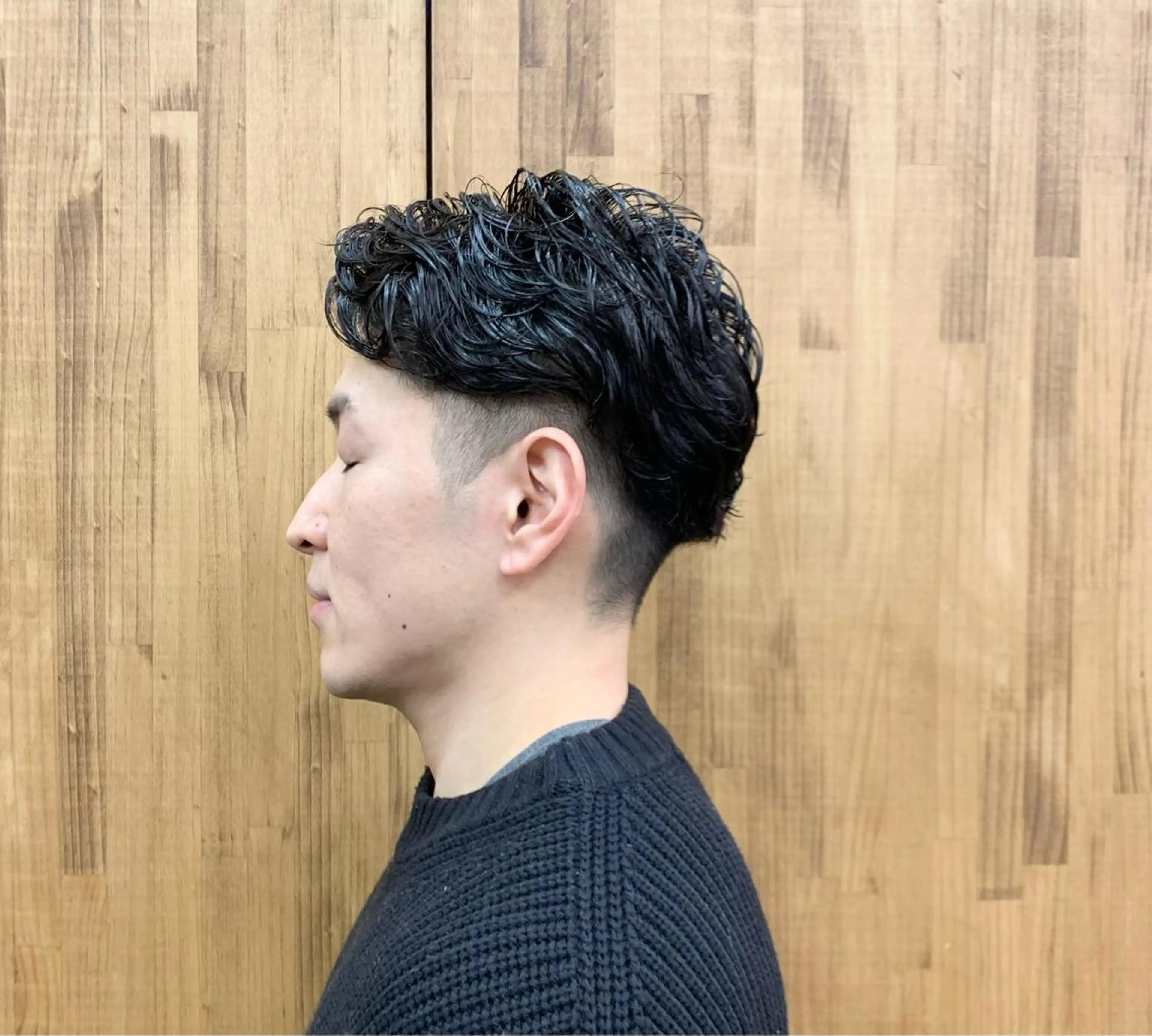 ショート パーマ メンズ 牧野 滉平のヘアスタイル