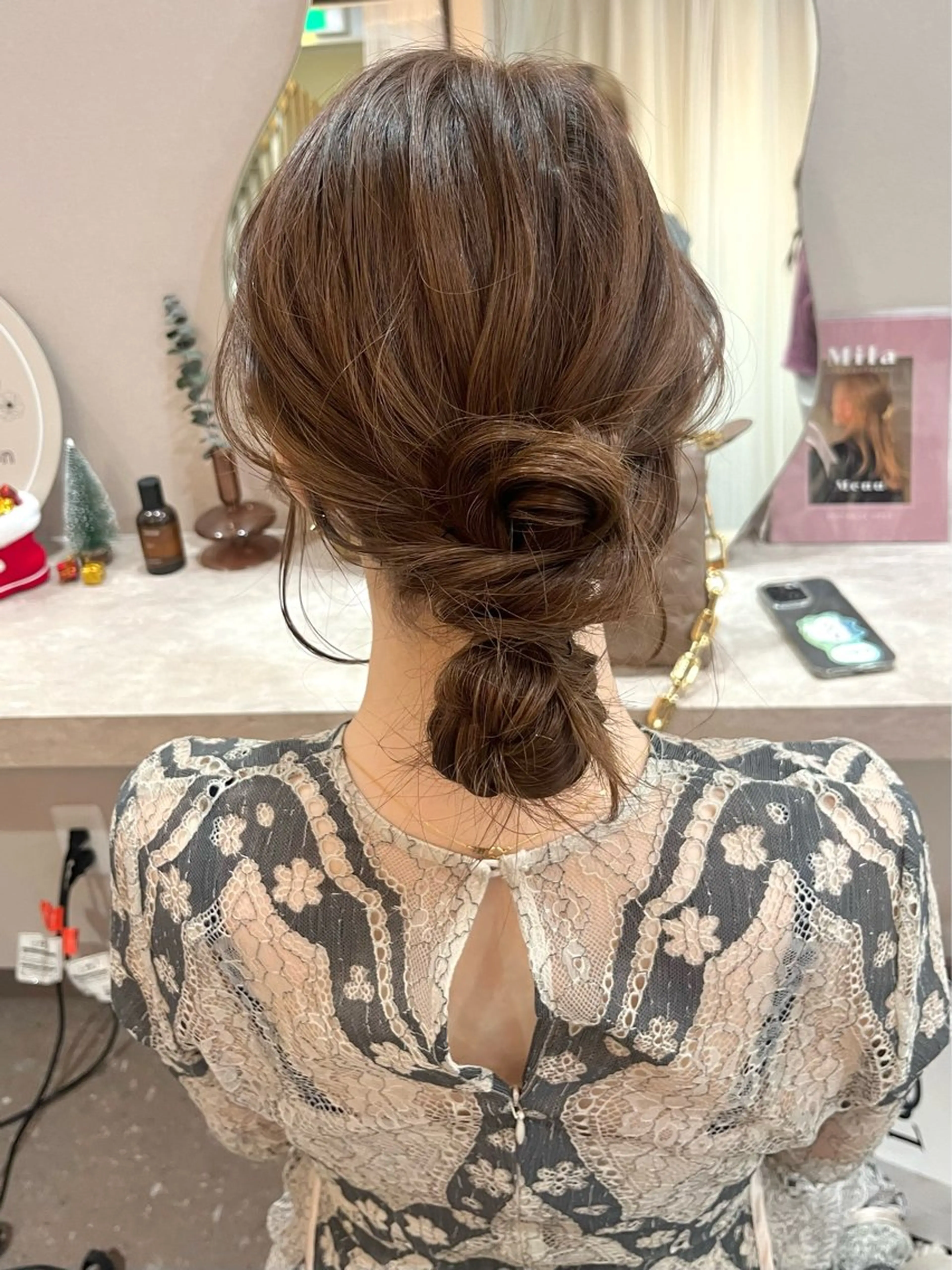 セミロング ヘアアレンジ ヘアセット Mila Akariのヘアスタイル