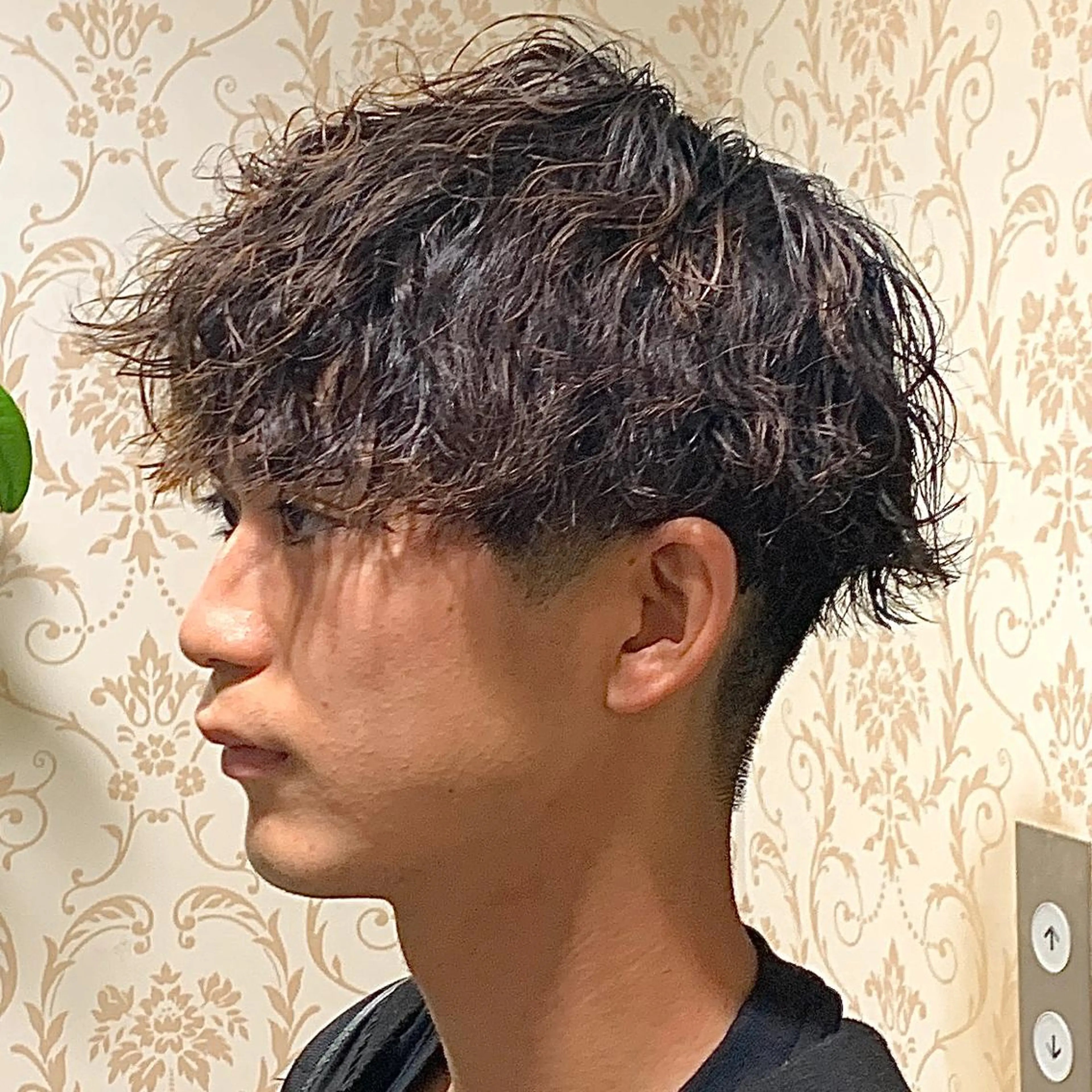 ショート パーマ メンズ カルマパーマ メンズ韓国風 メンズパーマ スペインカール 波巻きパーマ メンズパーマ&メンズ 縮毛矯正/平野/渋谷のヘアスタイル