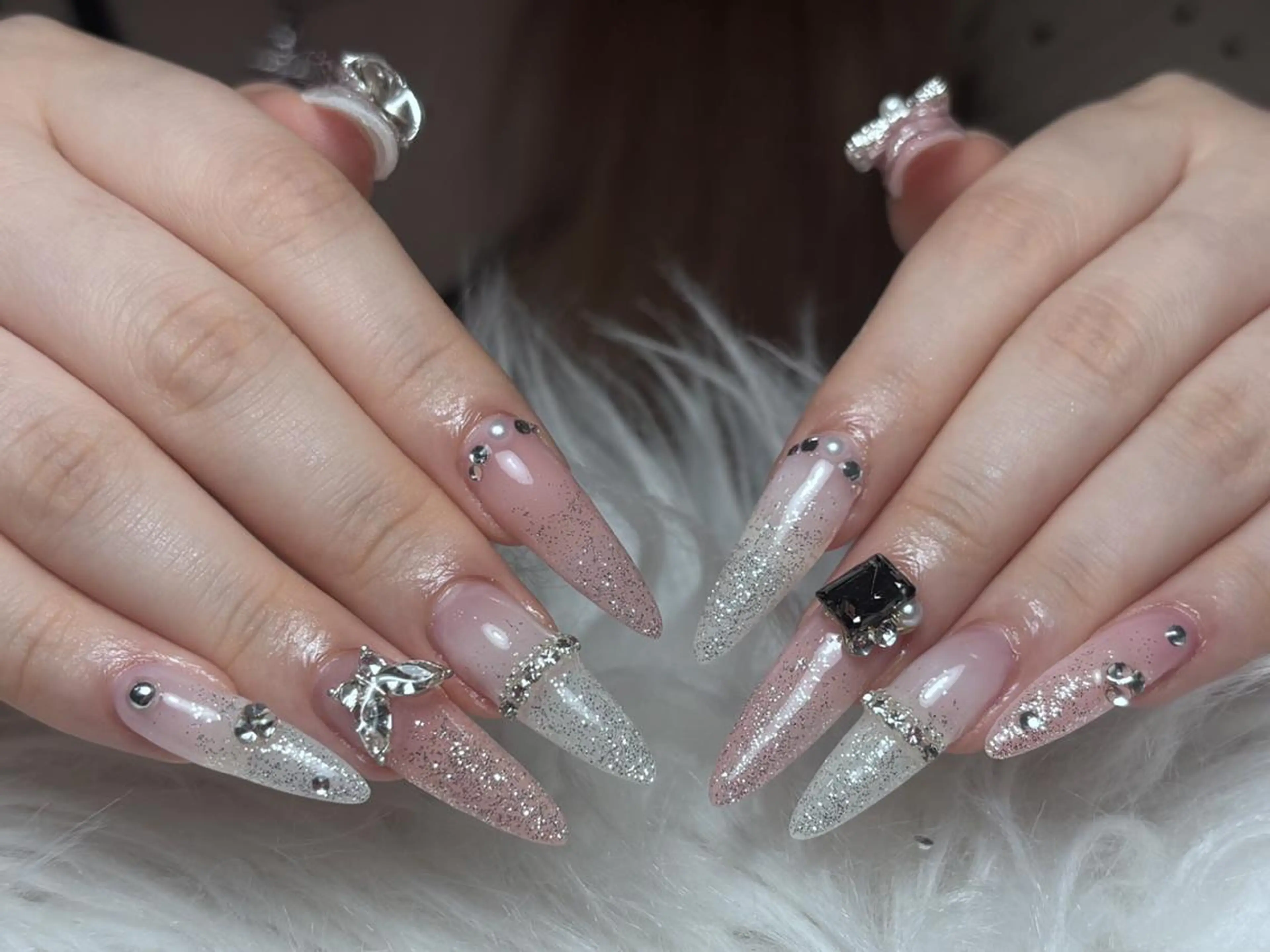 ネイル チークネイル クリアネイル ガーリー キラキラネイル 韓国ネイル アンアンBelle Nail 池袋のネイルデザイン