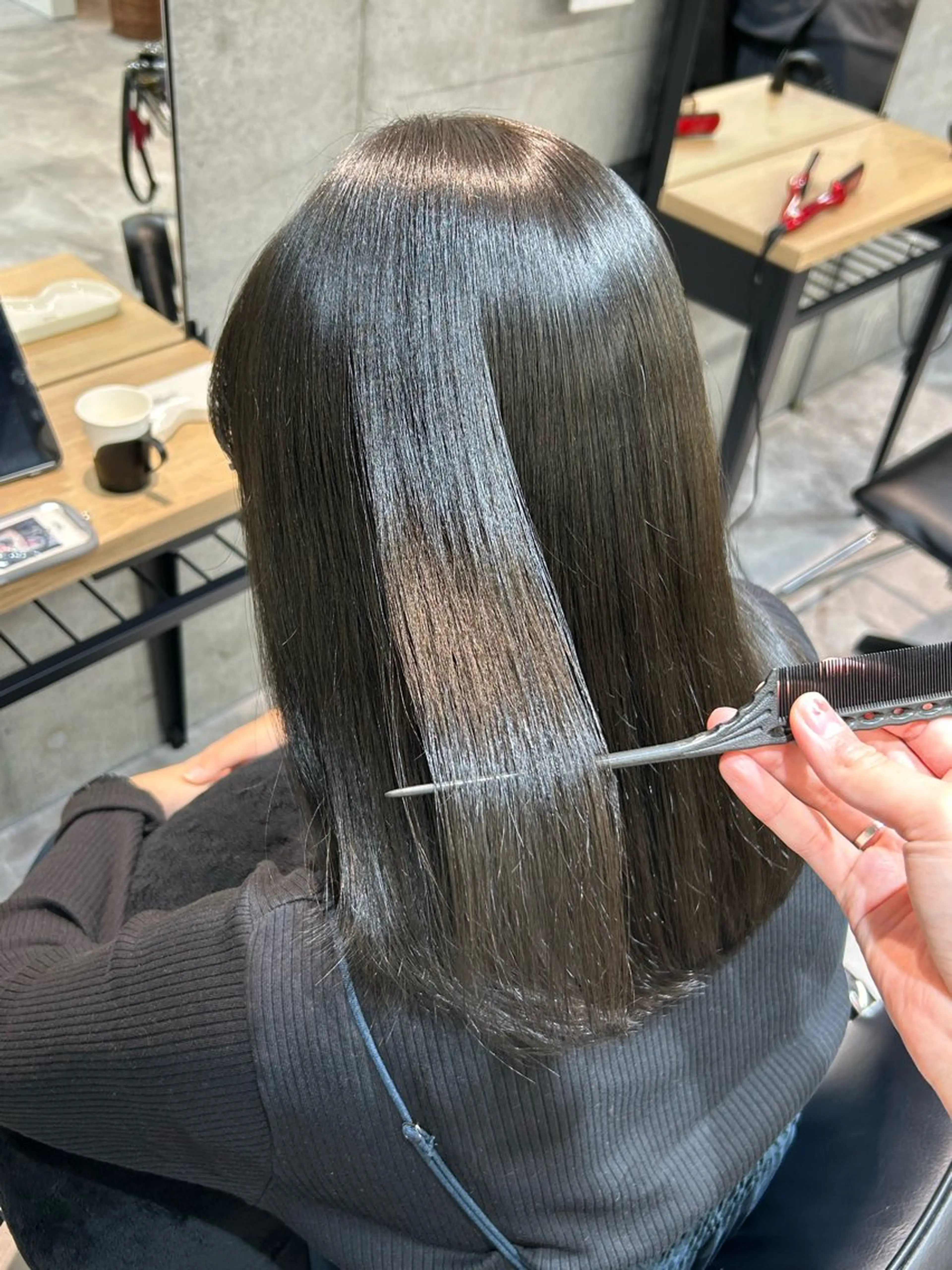 ミディアム カット ヘアカラー トリートメント OAK溝の口 天使の輪👑YUKIのヘアスタイル