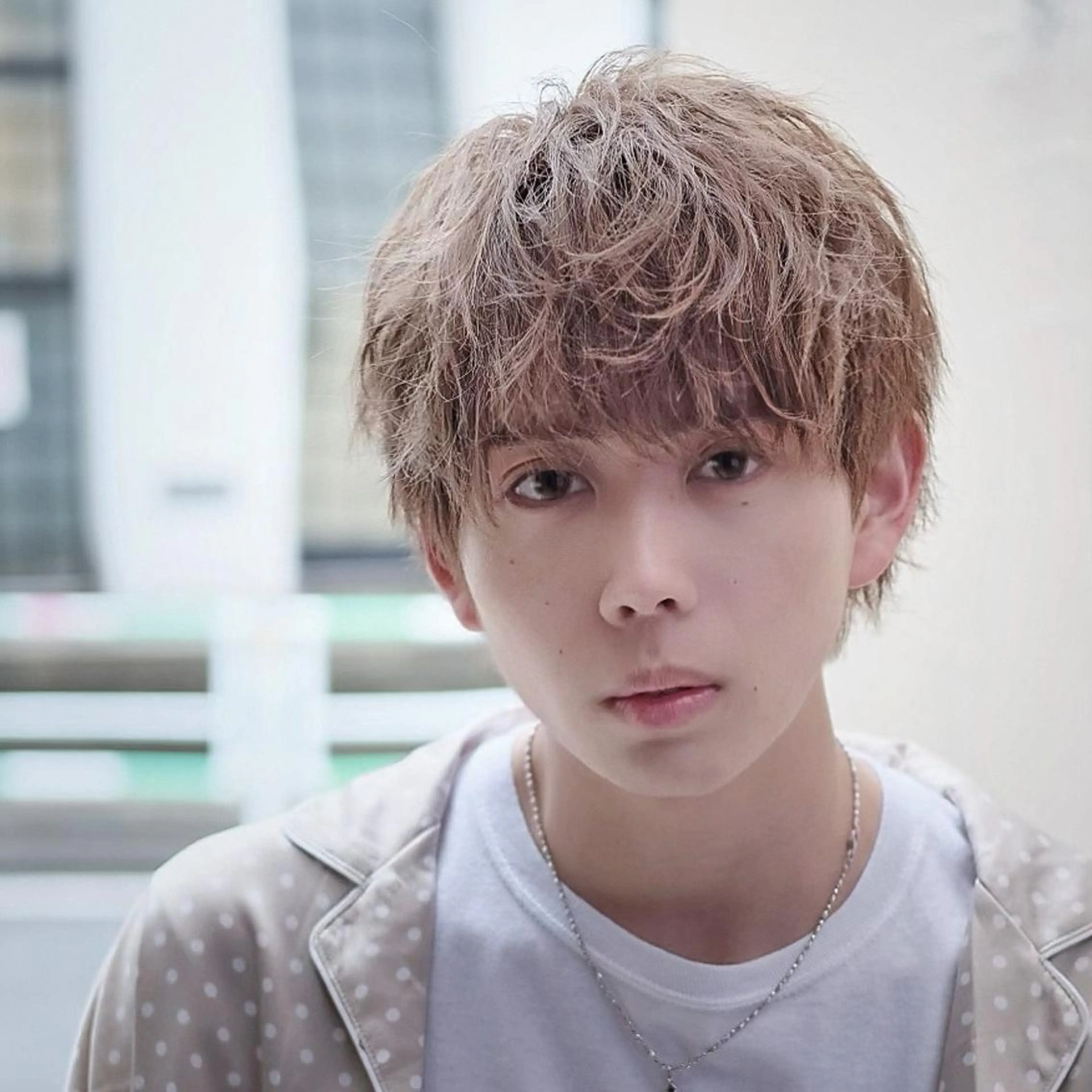 ショート カラー メンズ ブラウンカラー ミルクティーブラウン 【メンズパーマ】 I-LANDのヘアスタイル