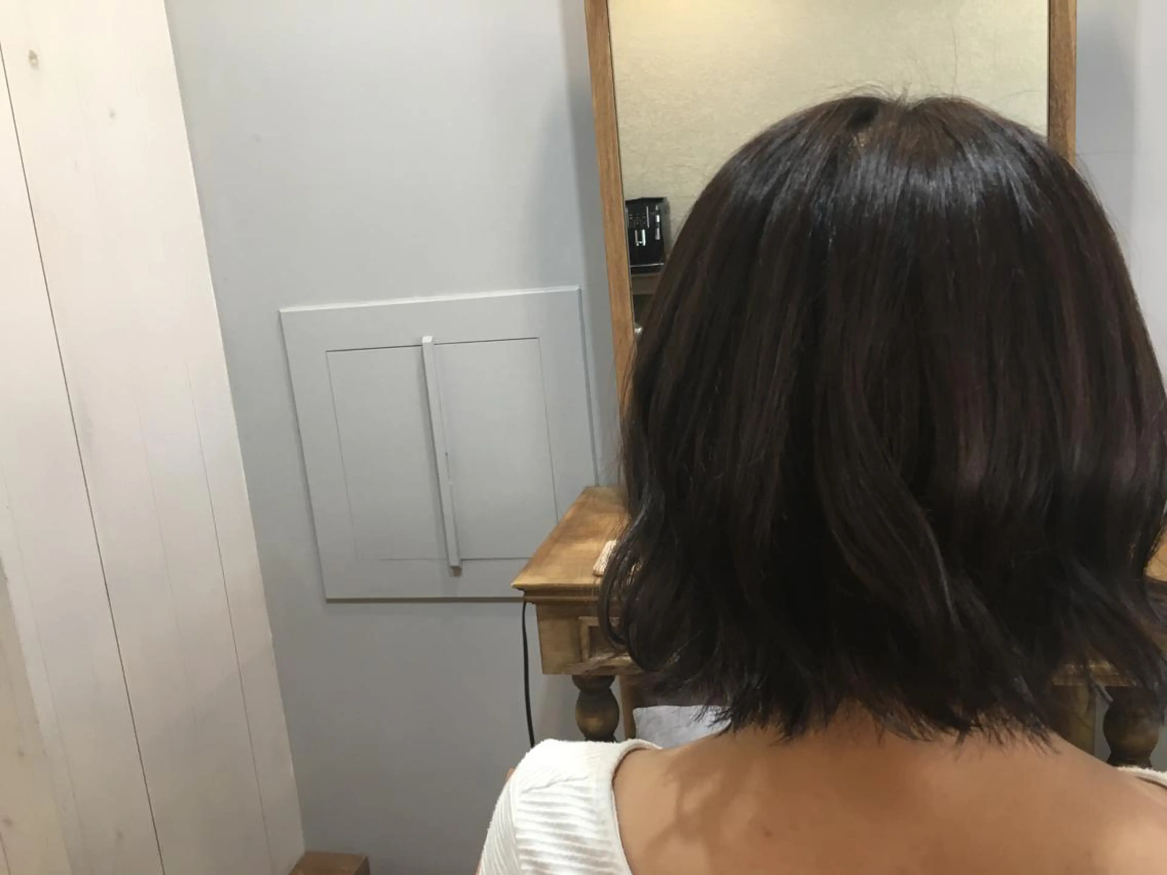 ショート カラー アッシュ アッシュブラック 黒髪 新井 友菜のヘアスタイル