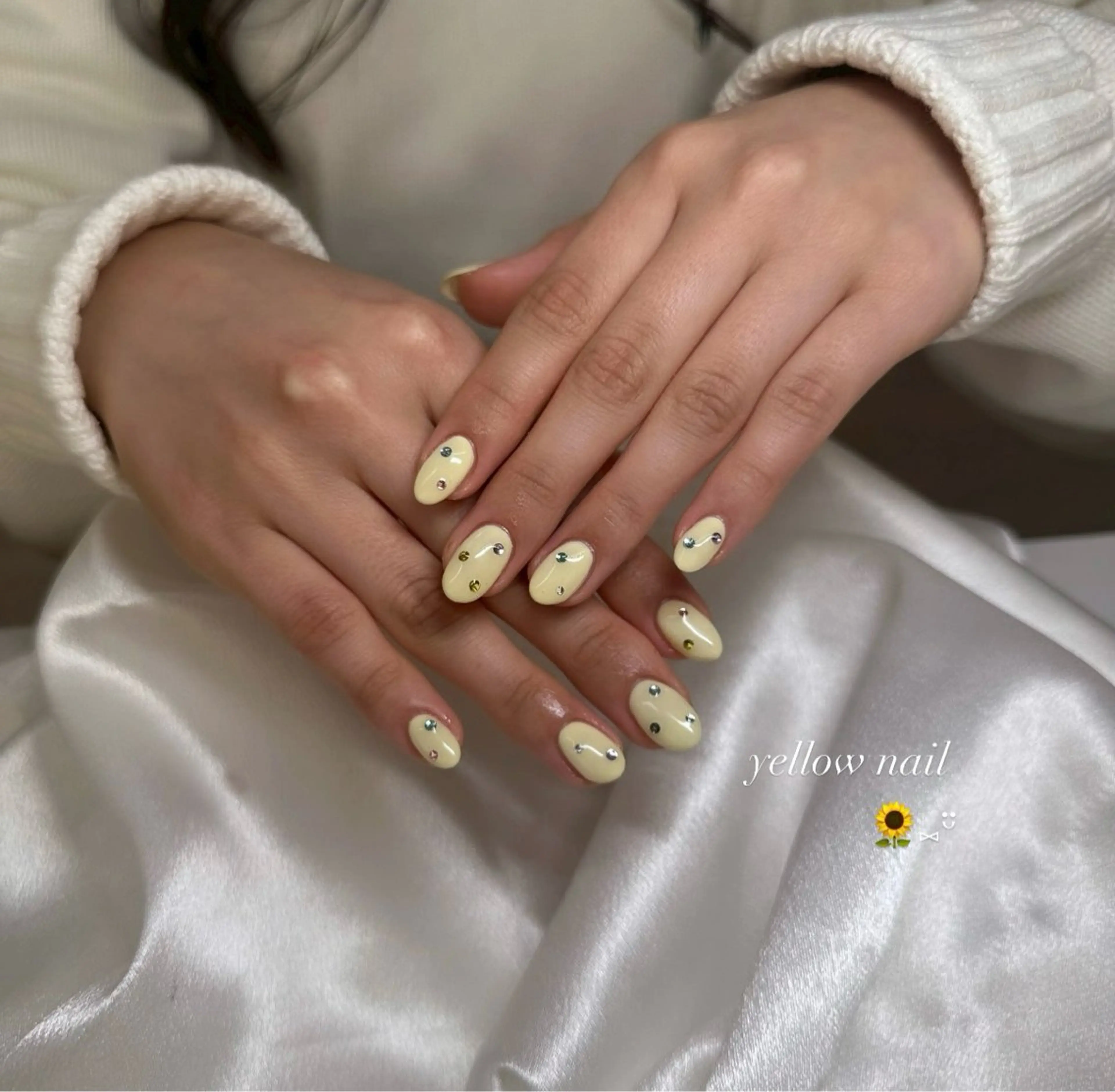 ネイル パステルネイル 春ネイル 黄色 ハンドネイル ハンドケア Moana Oukaのネイルデザイン