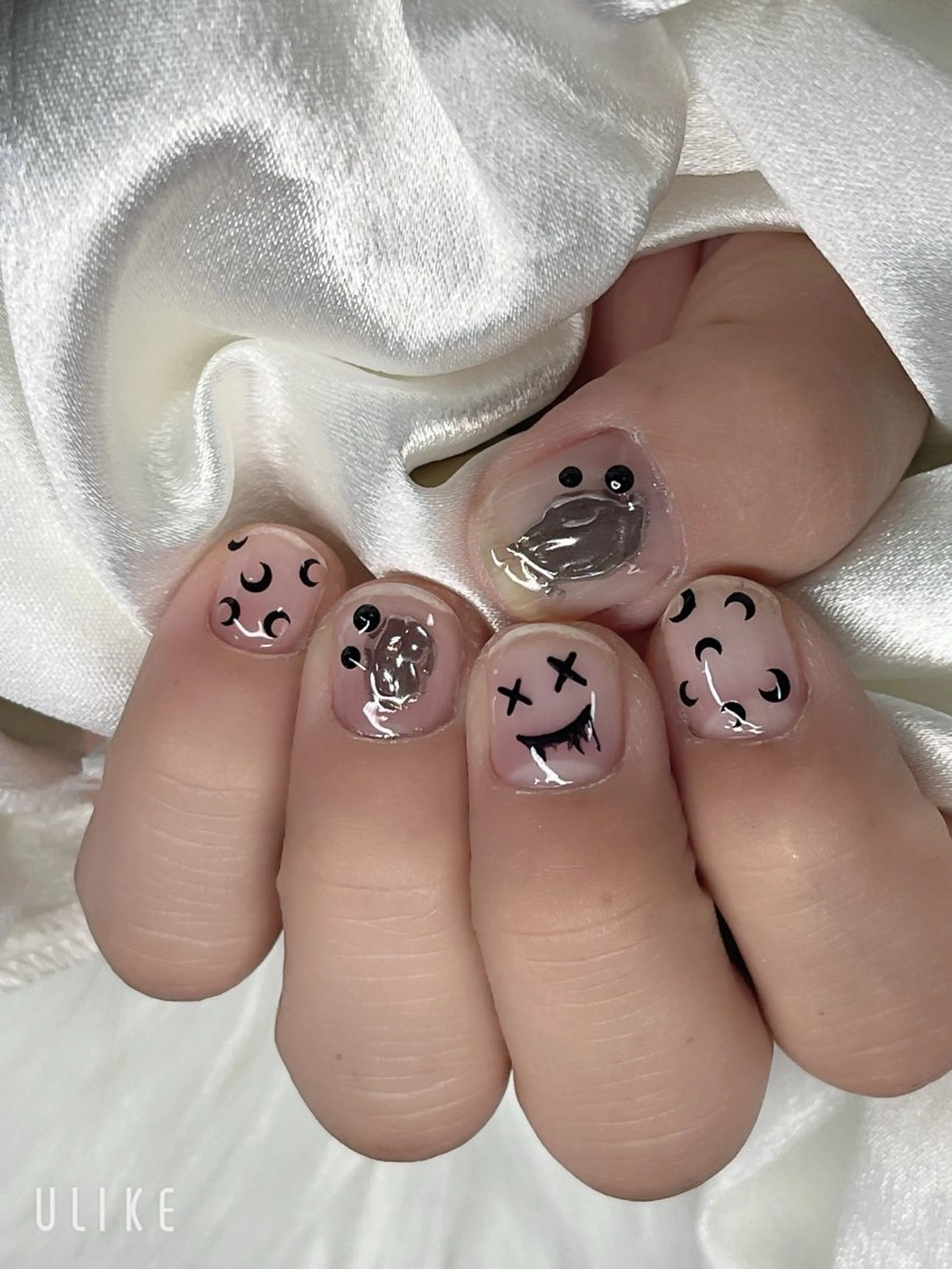 ネイル ハンドネイル YOLO NAILのネイルデザイン
