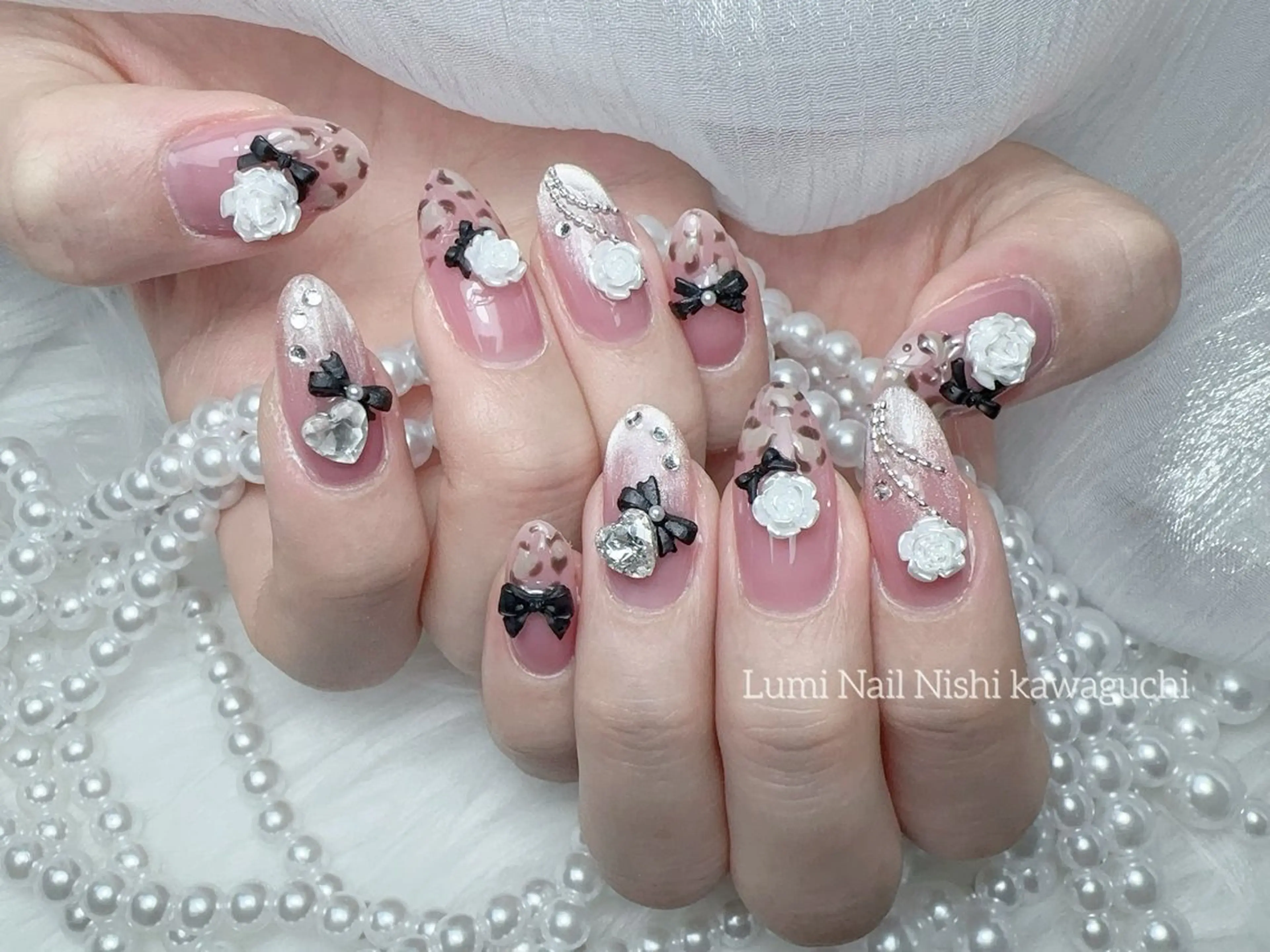 ネイル フットネイル ジェルネイル キラキラネイル オフィスネイル ピンク Lumi Nail Salonのネイルデザイン