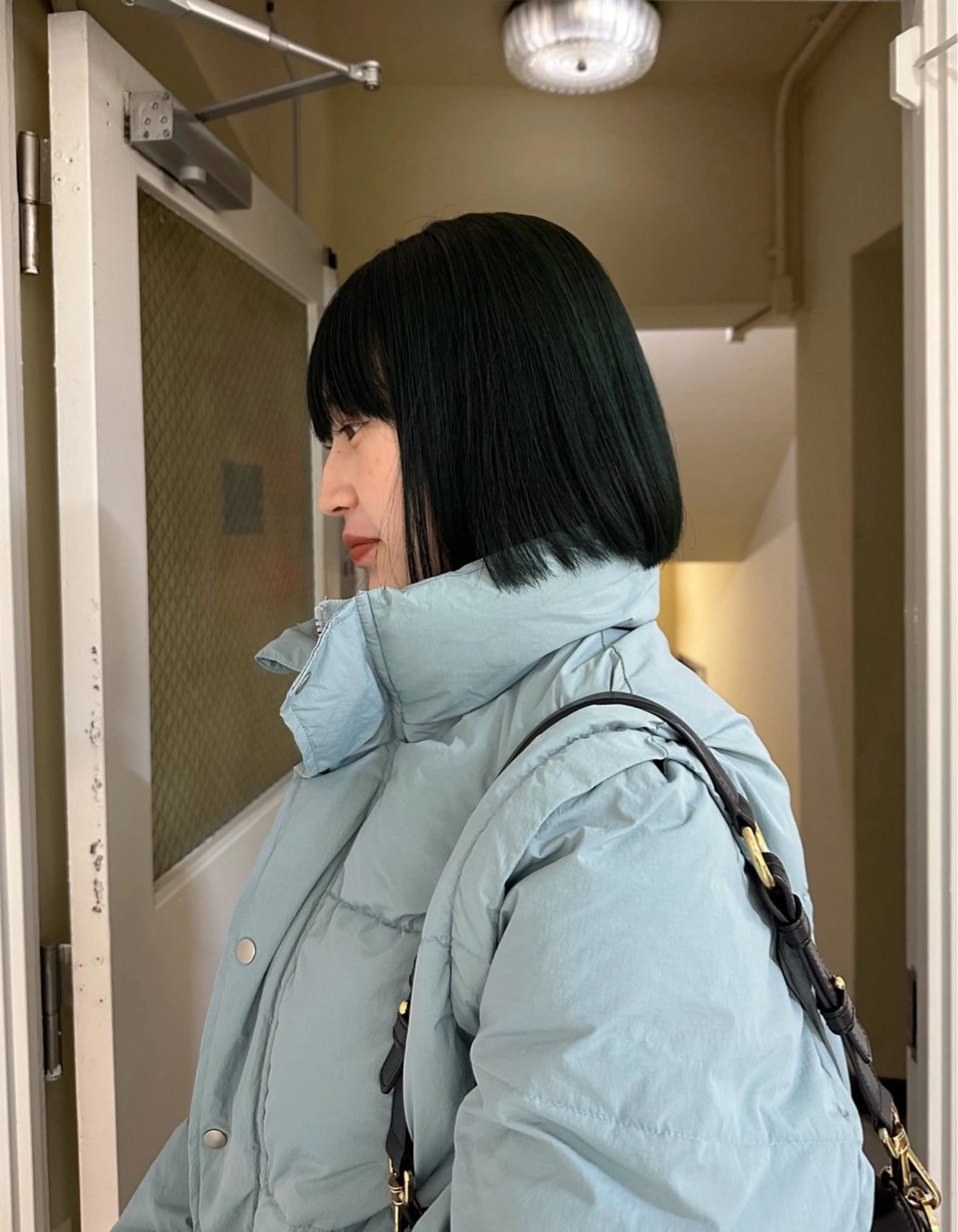 ショート カラー ブリーチ 竹中 彩音のヘアスタイル