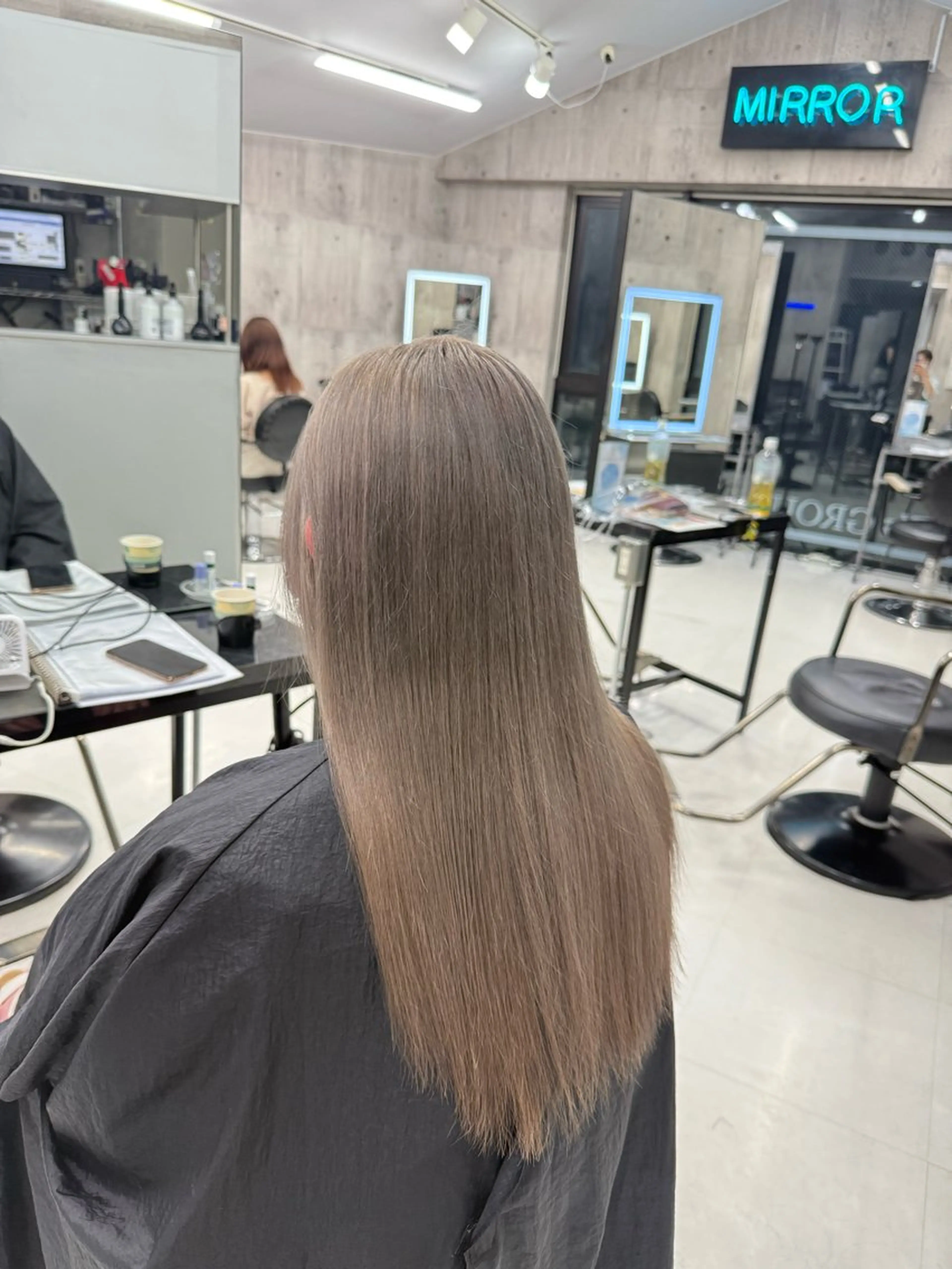 ロング カラー メンズ グレージュ ヘアカラー トリートメント ☁️かずき☁️青.紫 推し活カラー💫のヘアスタイル