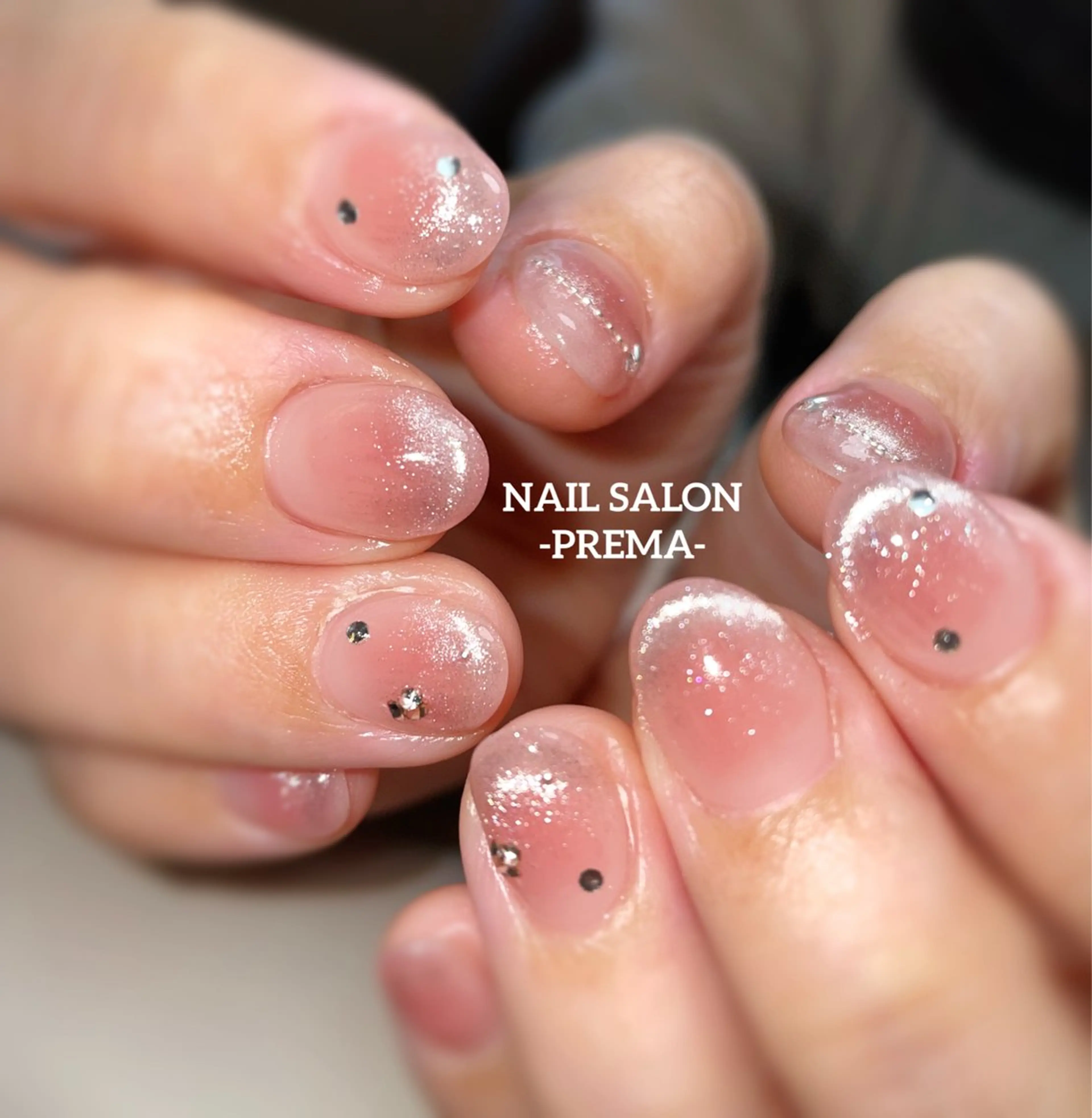 ネイル ストーンネイル ハンドネイル -PREMA- YUKIのネイルデザイン