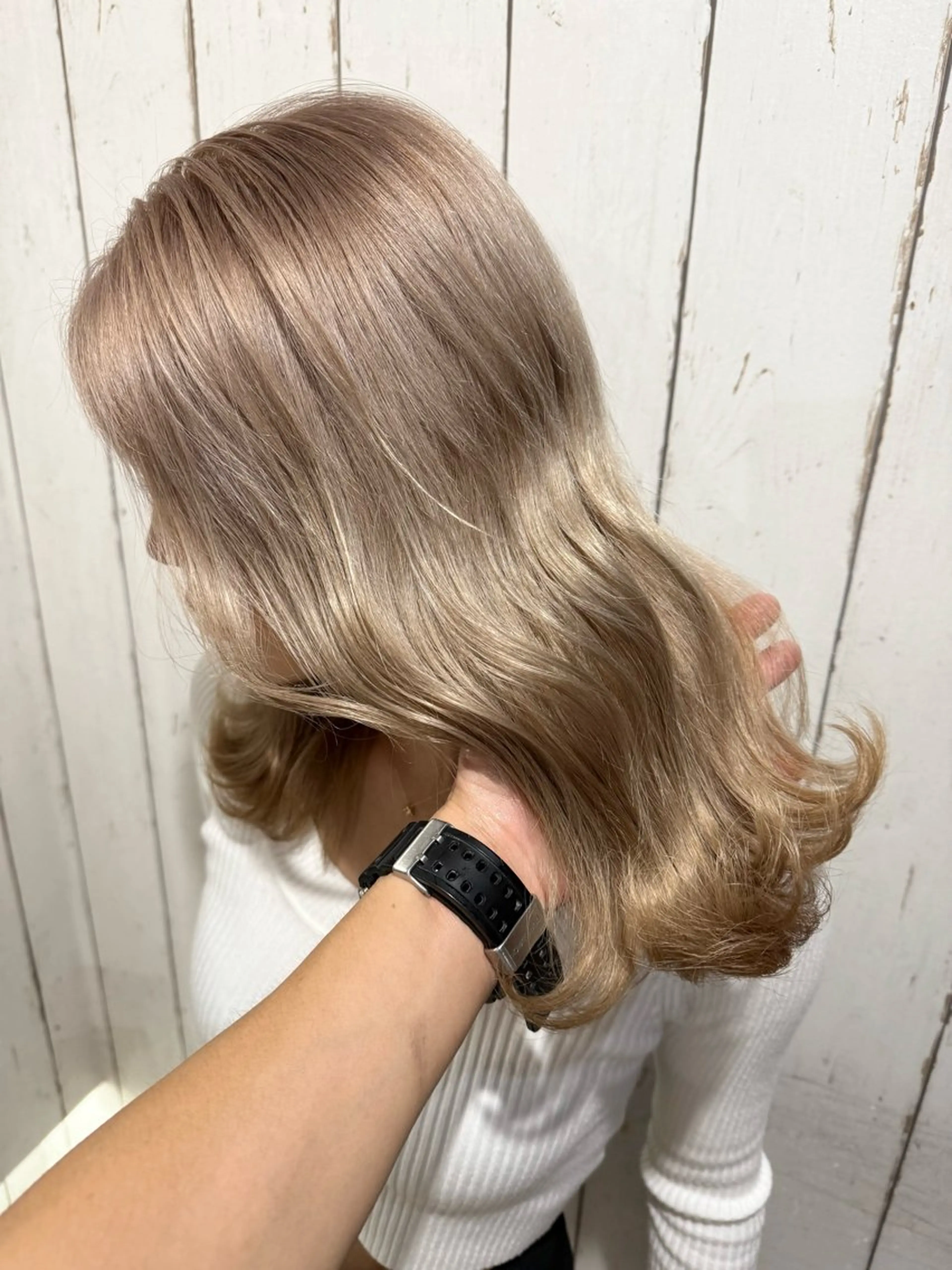 ミディアム カラー ヘアアレンジ ベージュカラー ブリーチ ホワイトベージュ ヘアカラー トリートメント 👑指名率No.1 👑坂口飛翔のヘアスタイル