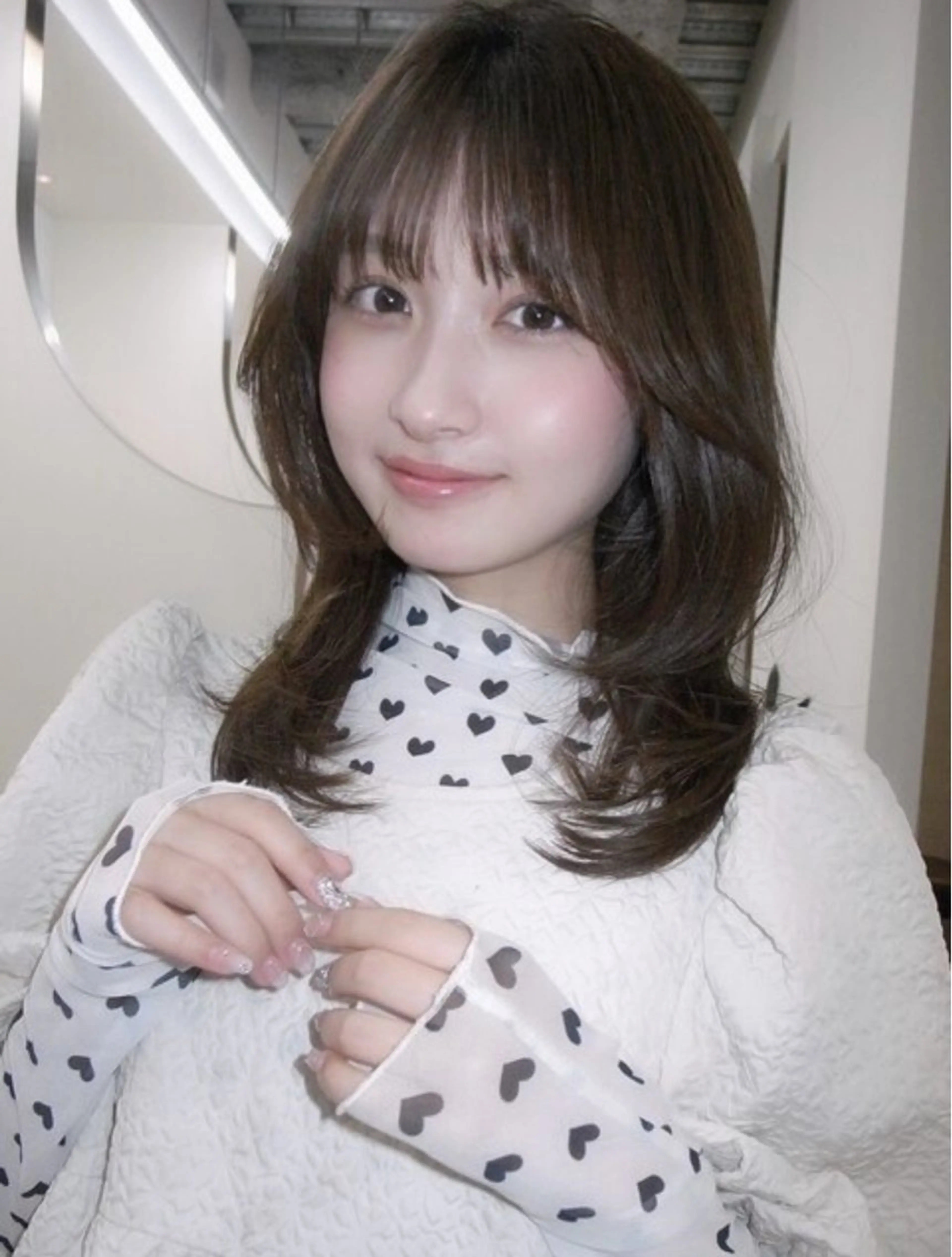 ミディアム レイヤーカット ヘアカラー トリートメント 似合わせ ｜レイヤー 🪽ayanaのヘアスタイル