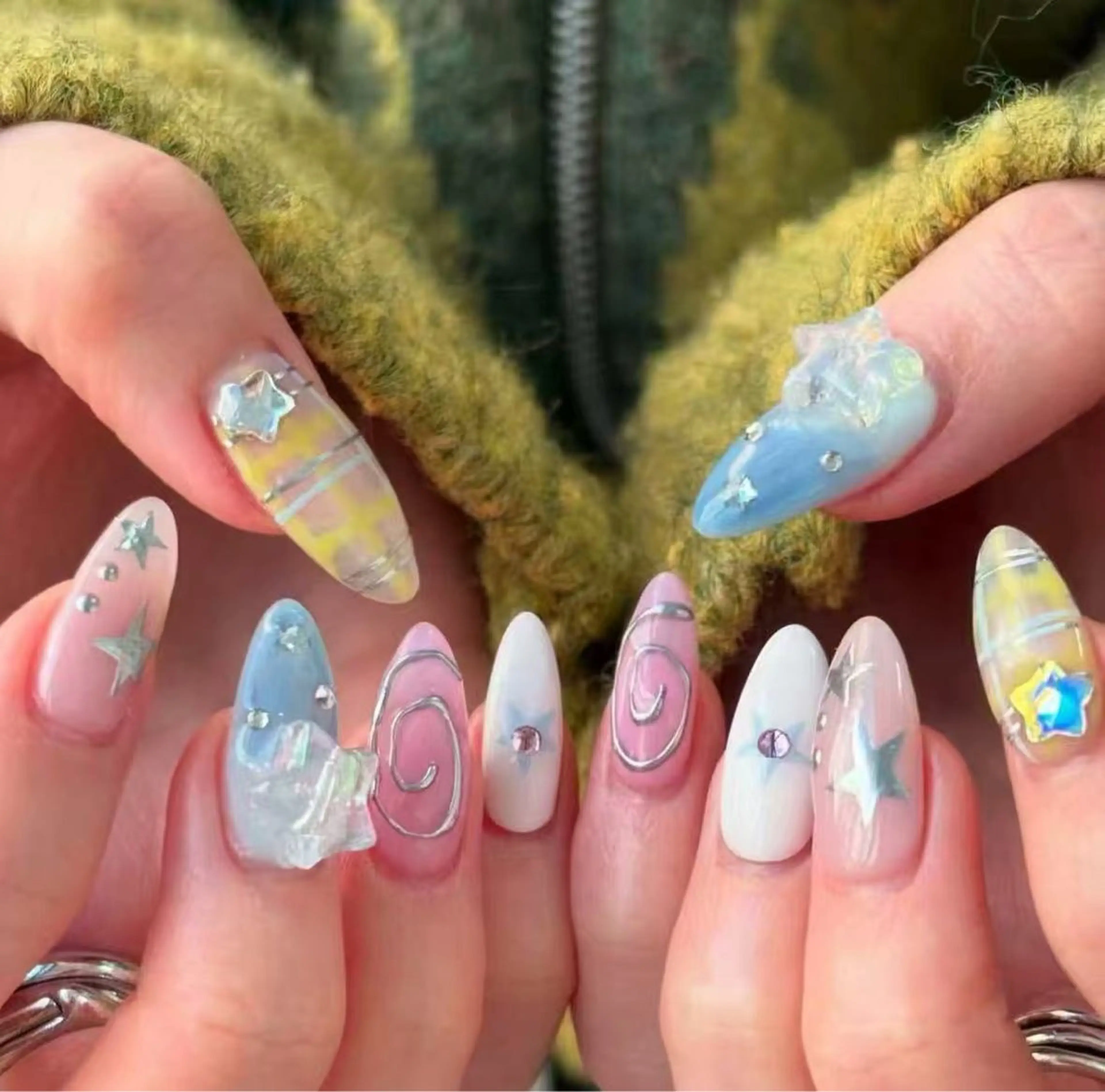 ネイル フラワーネイル フレンチネイル ジェルネイル ガラスフレンチ ハート ハンドネイル BabyYouMi ねねのネイルデザイン