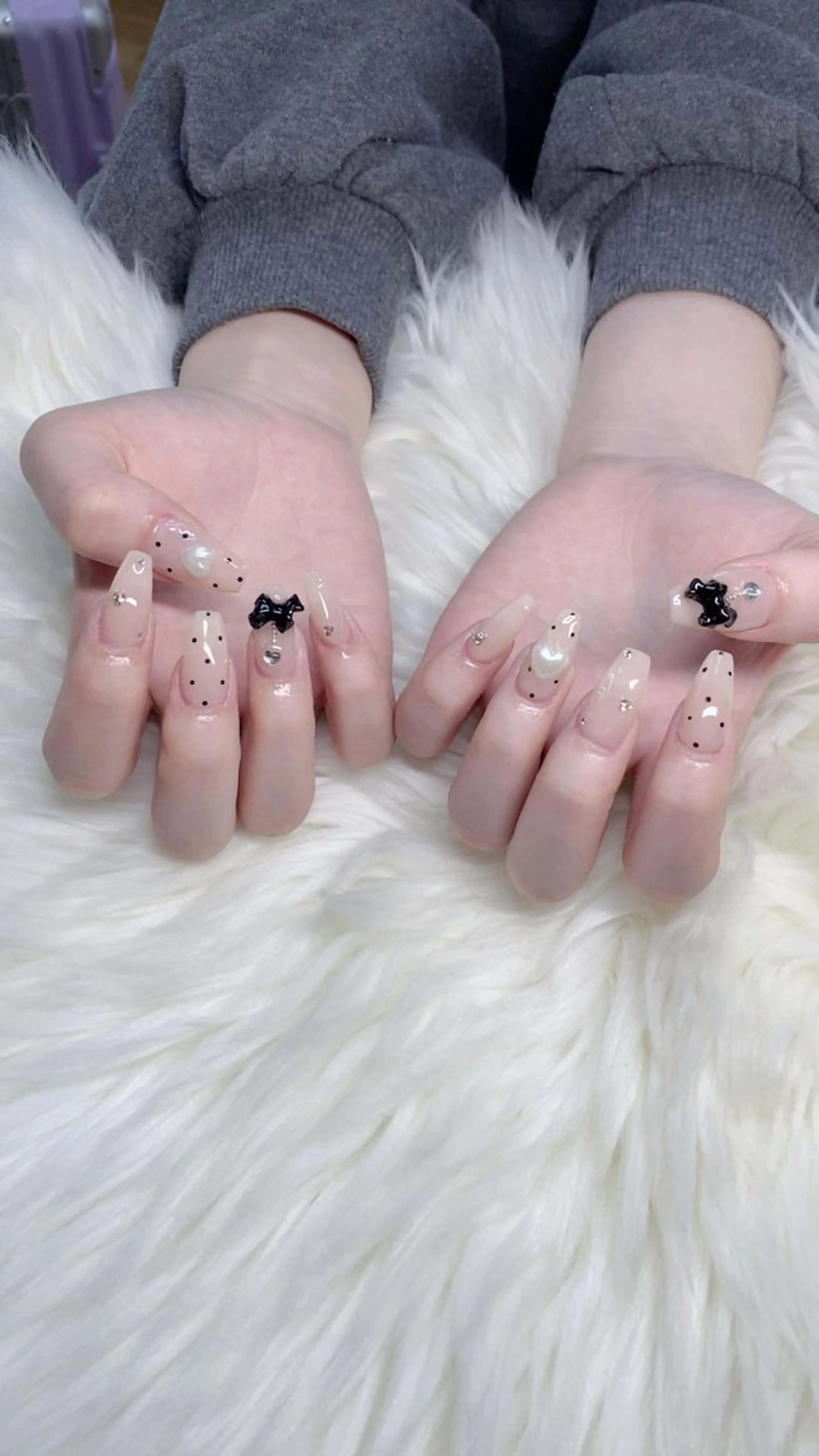 ネイル フレンチネイル グラデーション 韓国ネイル マグネットネイル ニュアンスネイル ハンドネイル ハンドケア Hara Nail 【パラジェル使用】のネイルデザイン