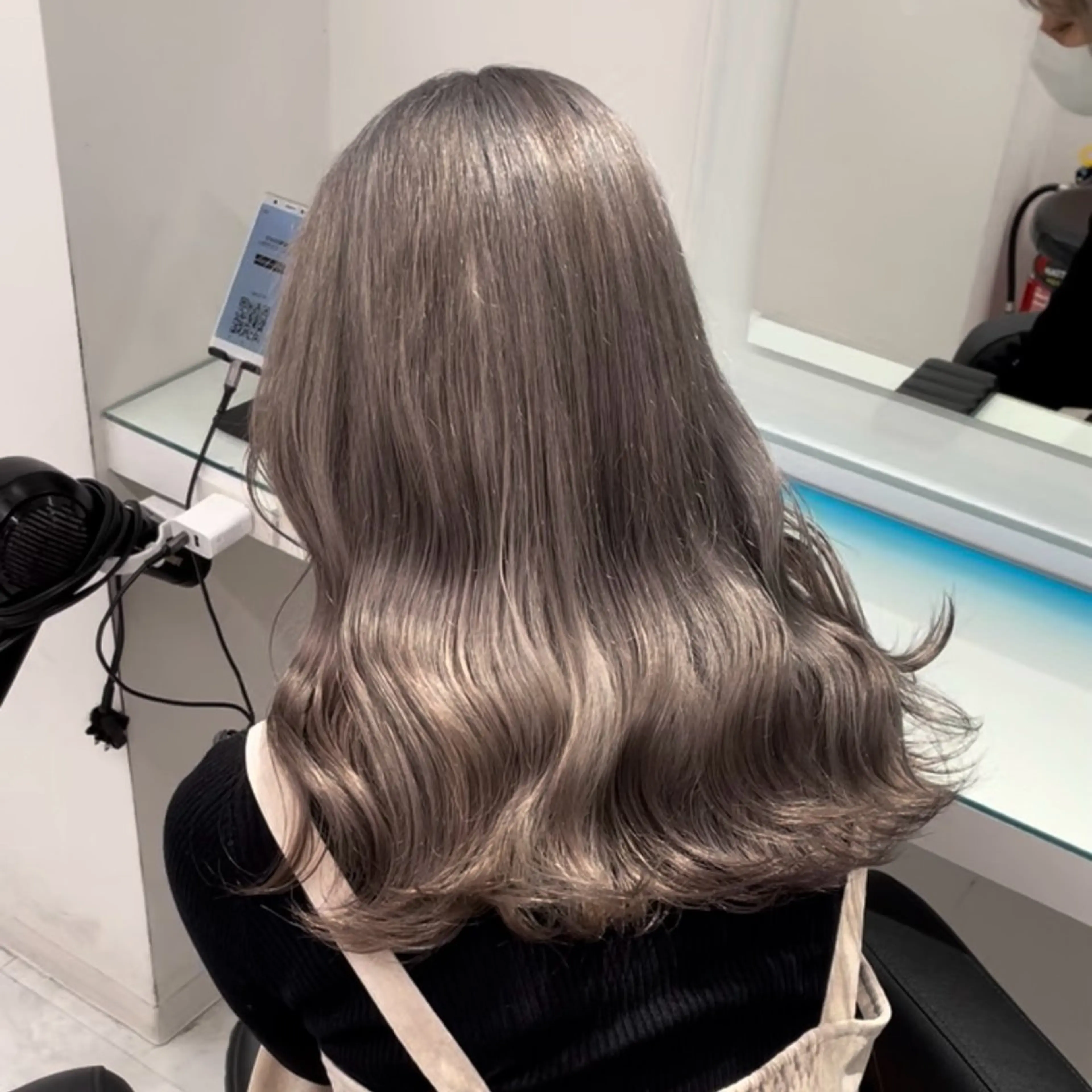 ロング カラー ヘアアレンジ ヘアカラー トリートメント ヘッドスパ ヘアセット ハイトーン艶カラー 🤍ゆうひのヘアスタイル