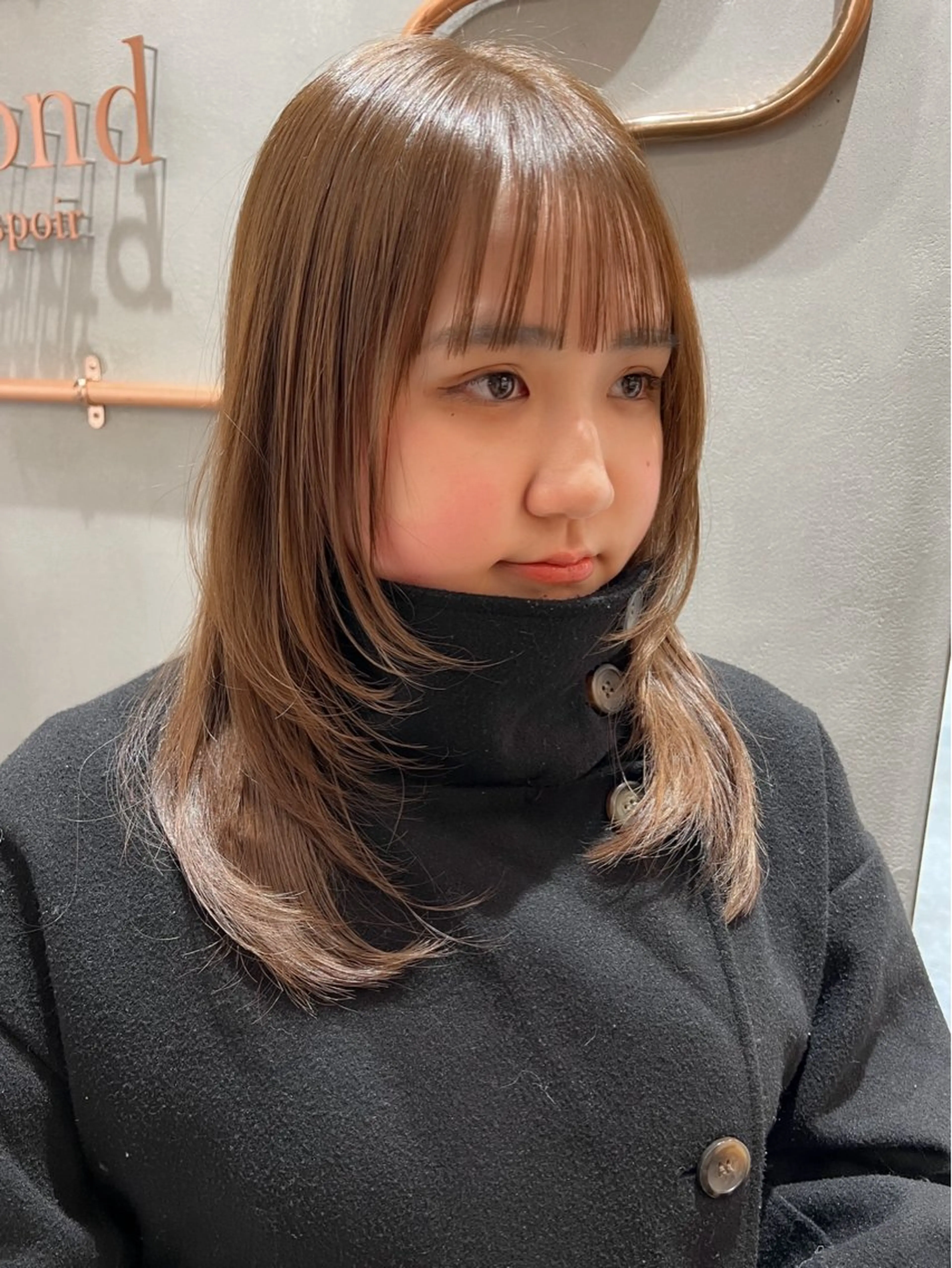 ミディアム カラー ボブ/巻ける縮毛矯正 /韓国レイヤーはなのヘアスタイル