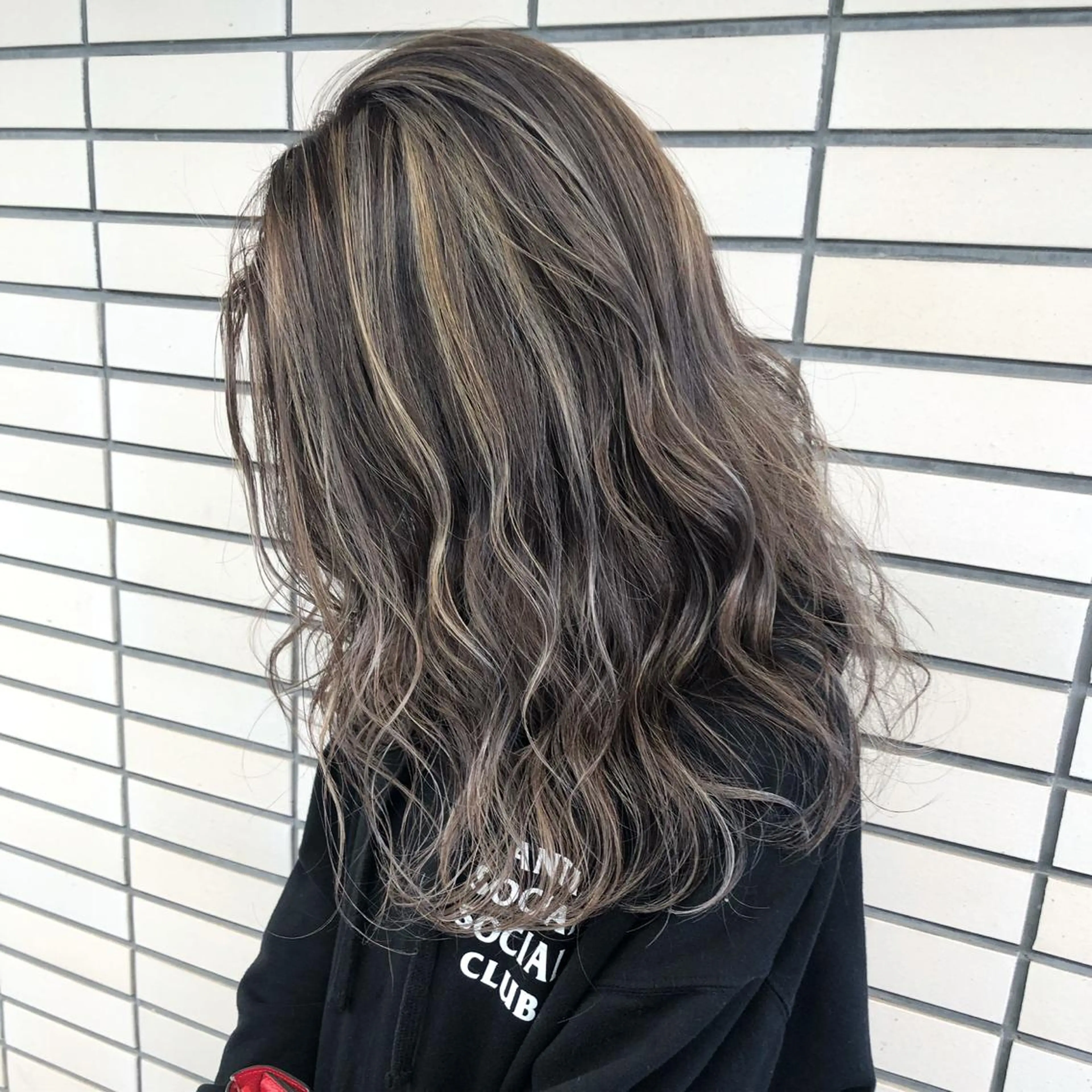 セミロング カラー ハイライトカラー 外国人風カラー ハイライト ヘアカラー 2nd所属・🤍2nd🤍田所 美希のヘアスタイル