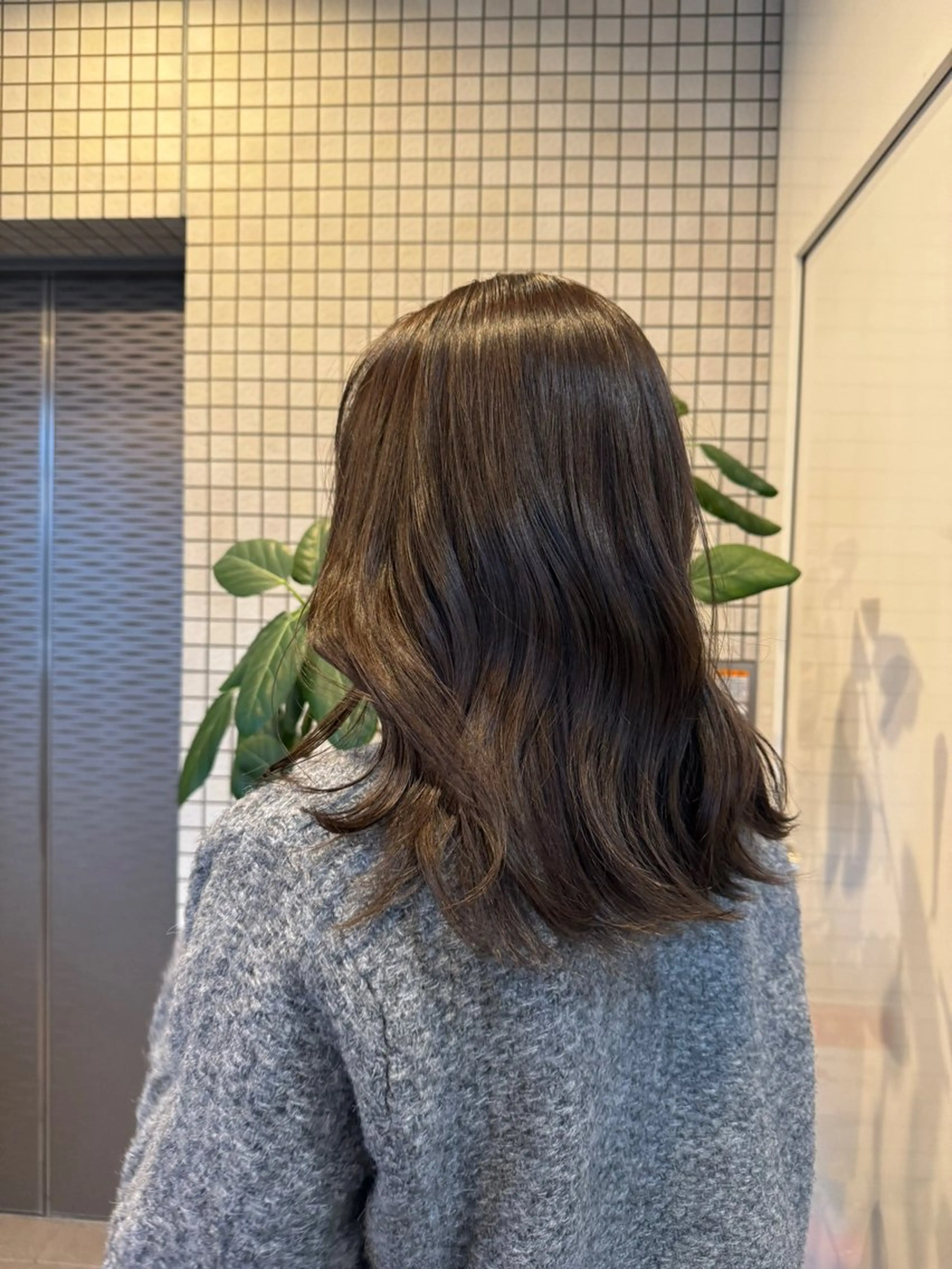 ミディアム ヘアカラー 透明感カラー🪡🤍 nanao🤍🪡のヘアスタイル