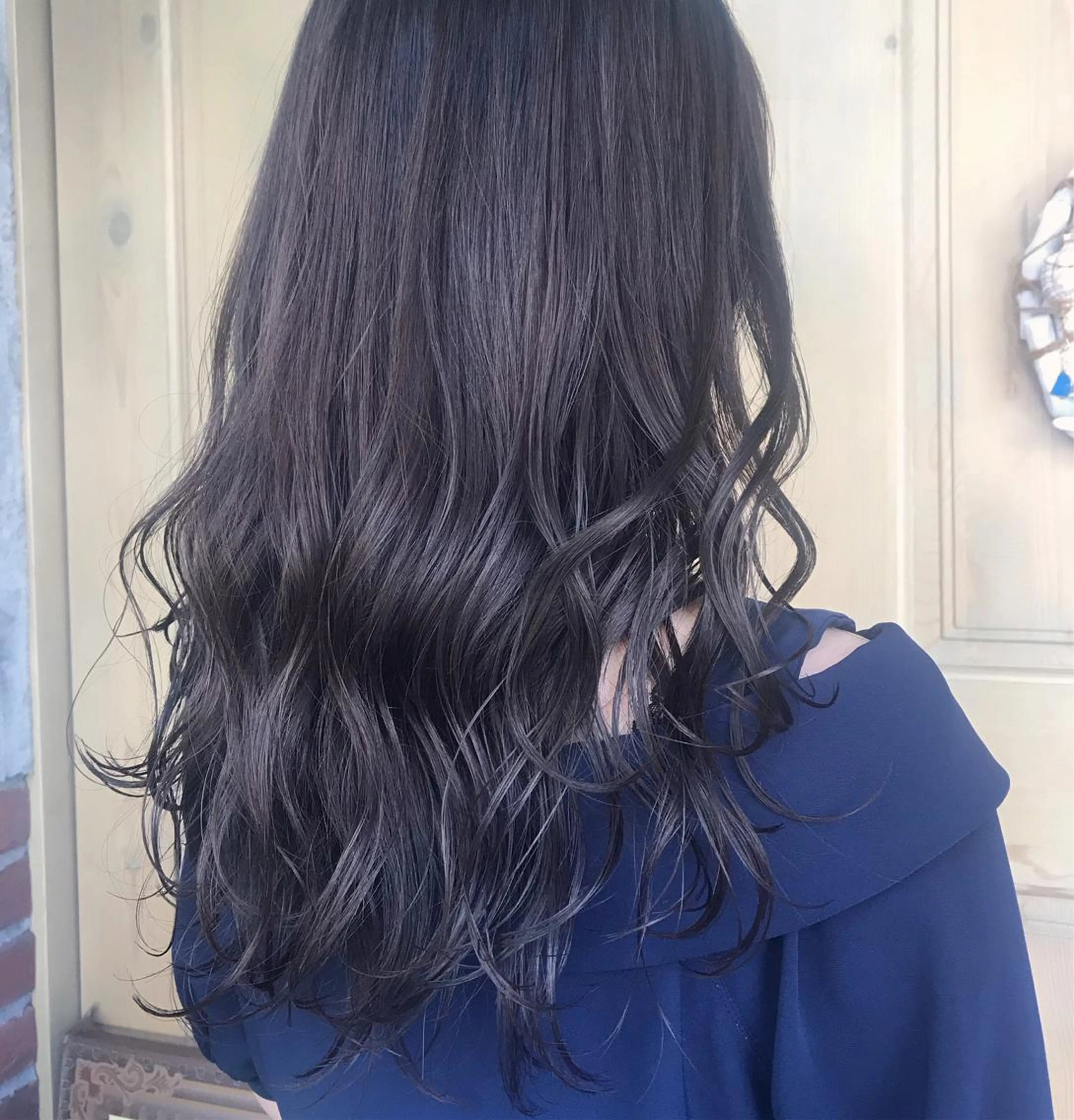 ロング カラー アッシュ ネイビーカラー カット ヘアカラー トリートメント レイヤーカット/ 根本瑠実のヘアスタイル