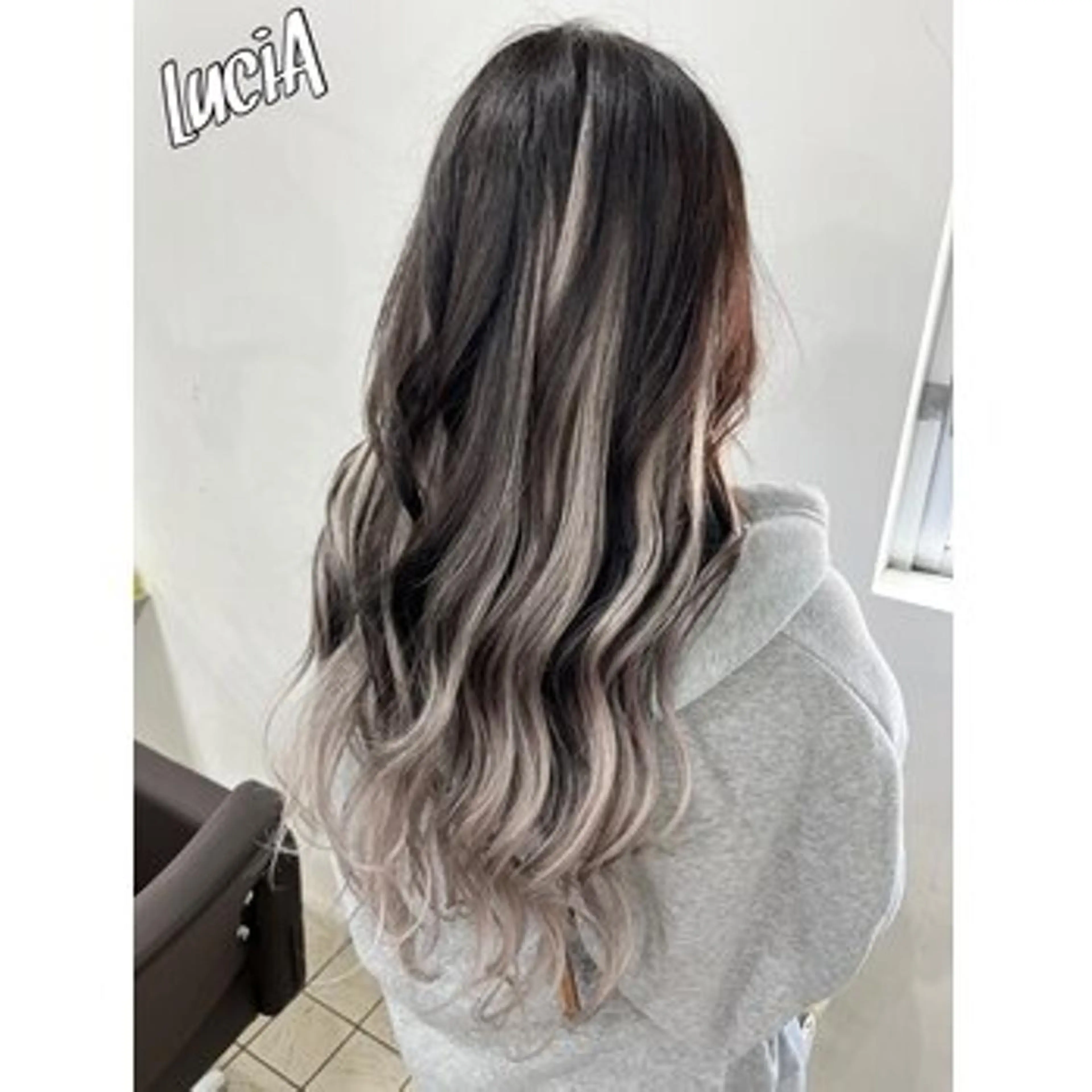 カラー ロング ヘアアレンジ MISAKIエクステ ブリーチ\5900のヘアスタイル