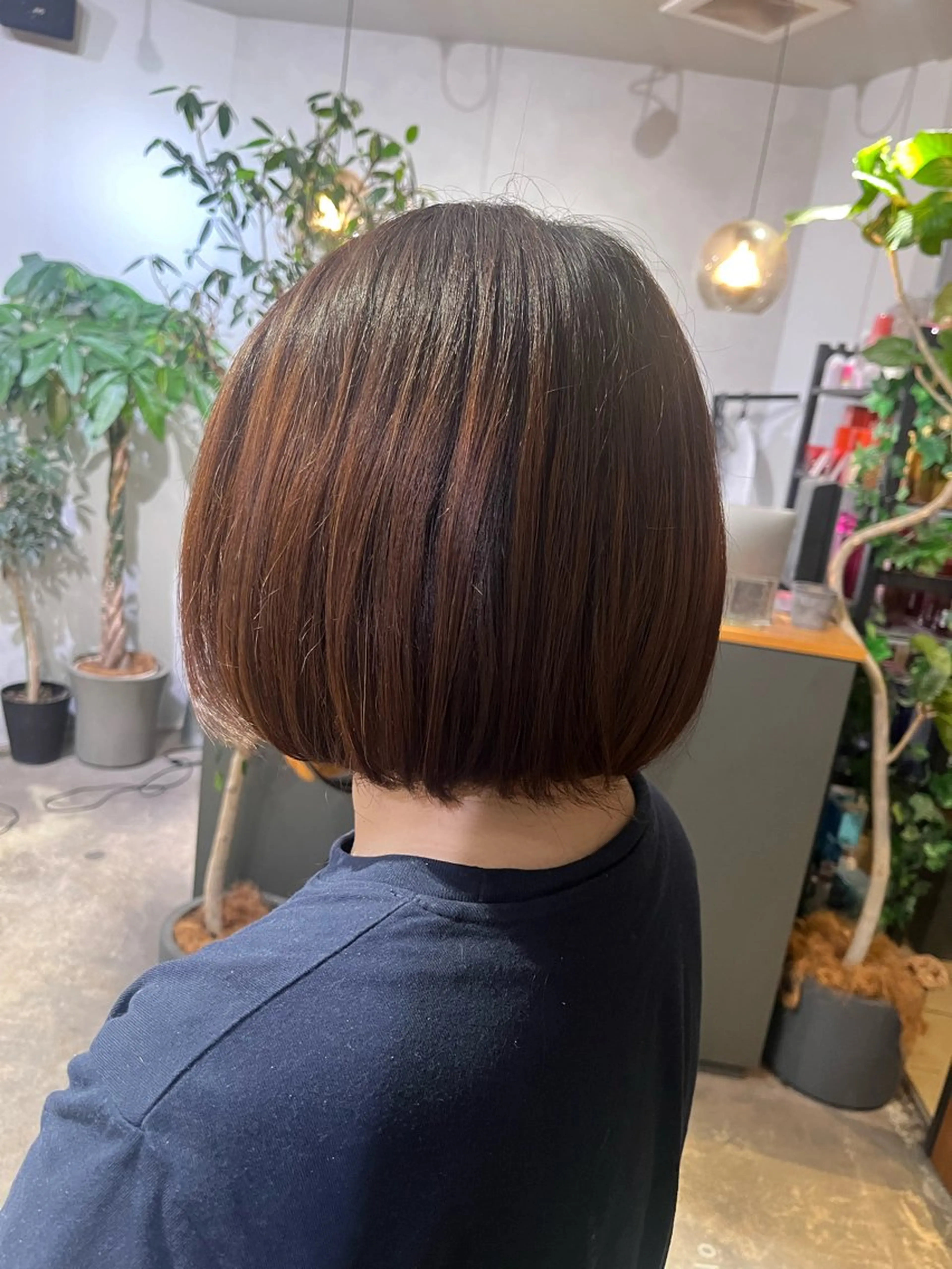 ミディアム 友 美海のヘアスタイル