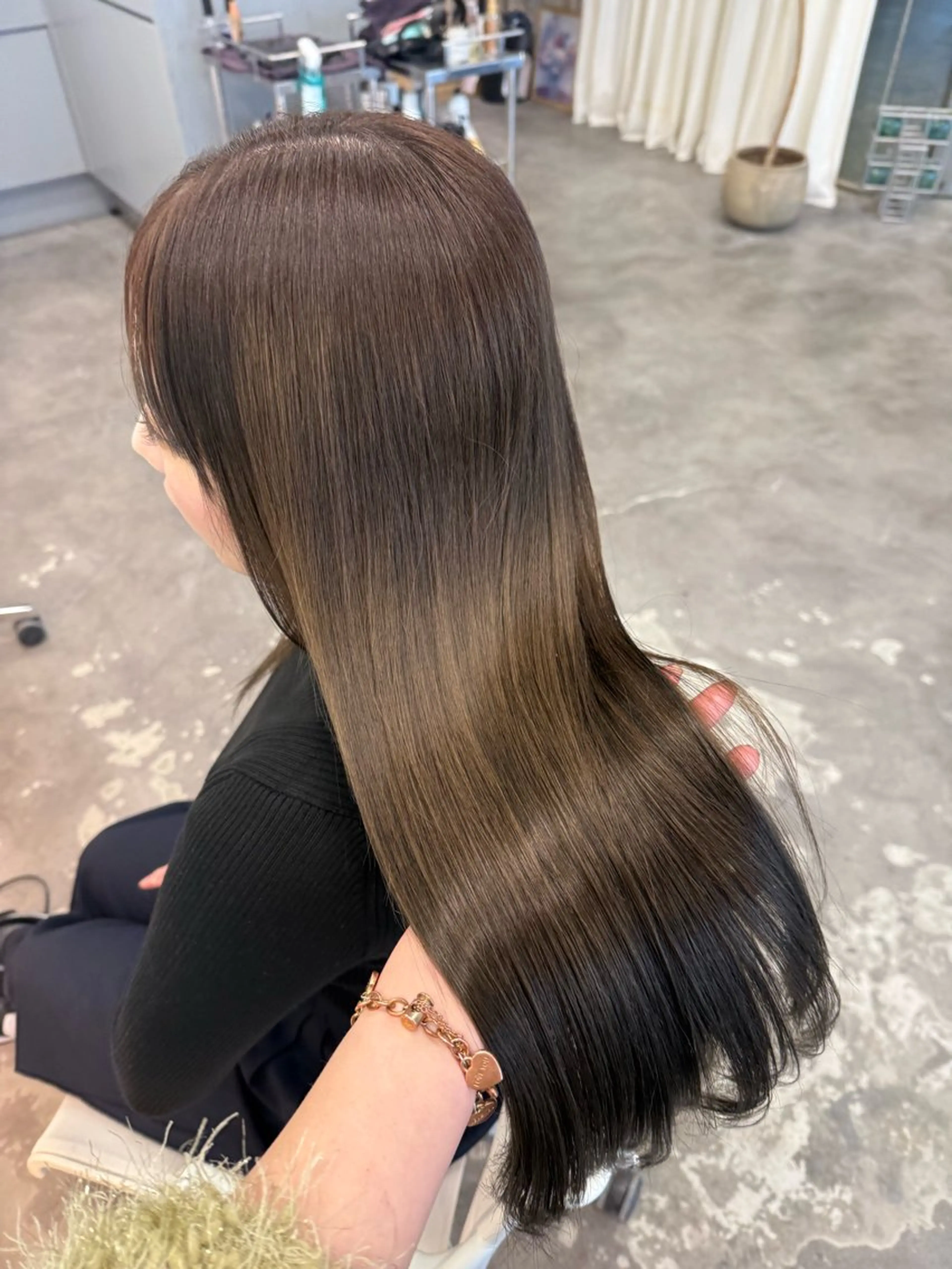 ロング ayumi ／透明感カラーのヘアスタイル