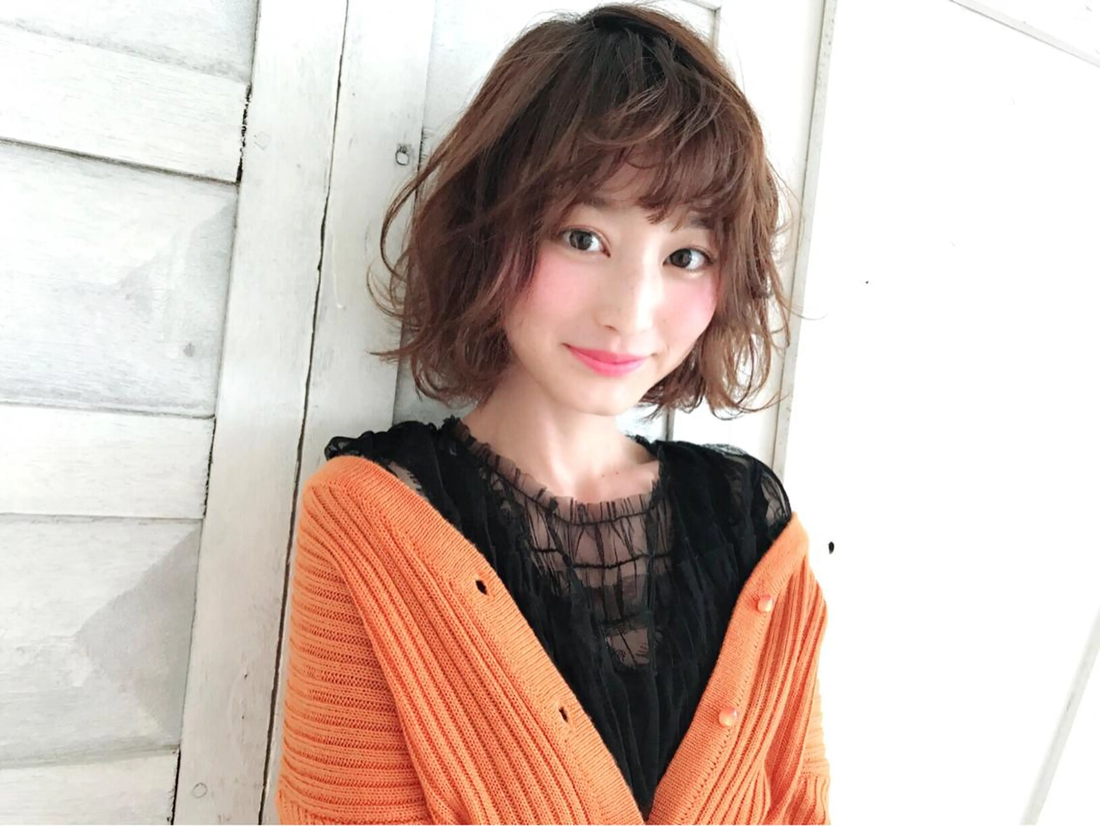 ミディアム カラー パーマ ミディアムパーマ 仲西 愛鈴のヘアスタイル