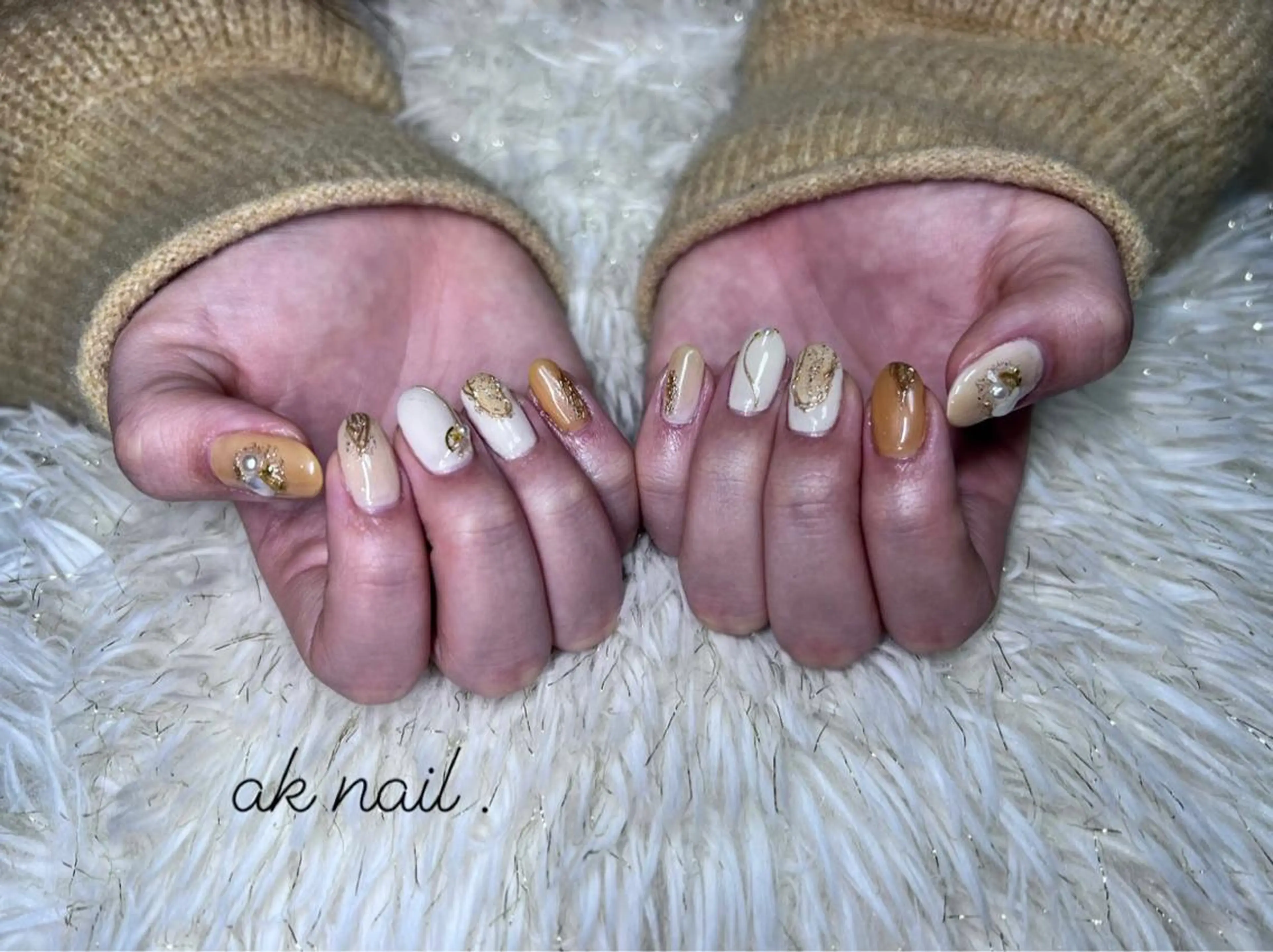 ミディアム ネイル ニュアンスネイル ak nail .のネイルデザイン