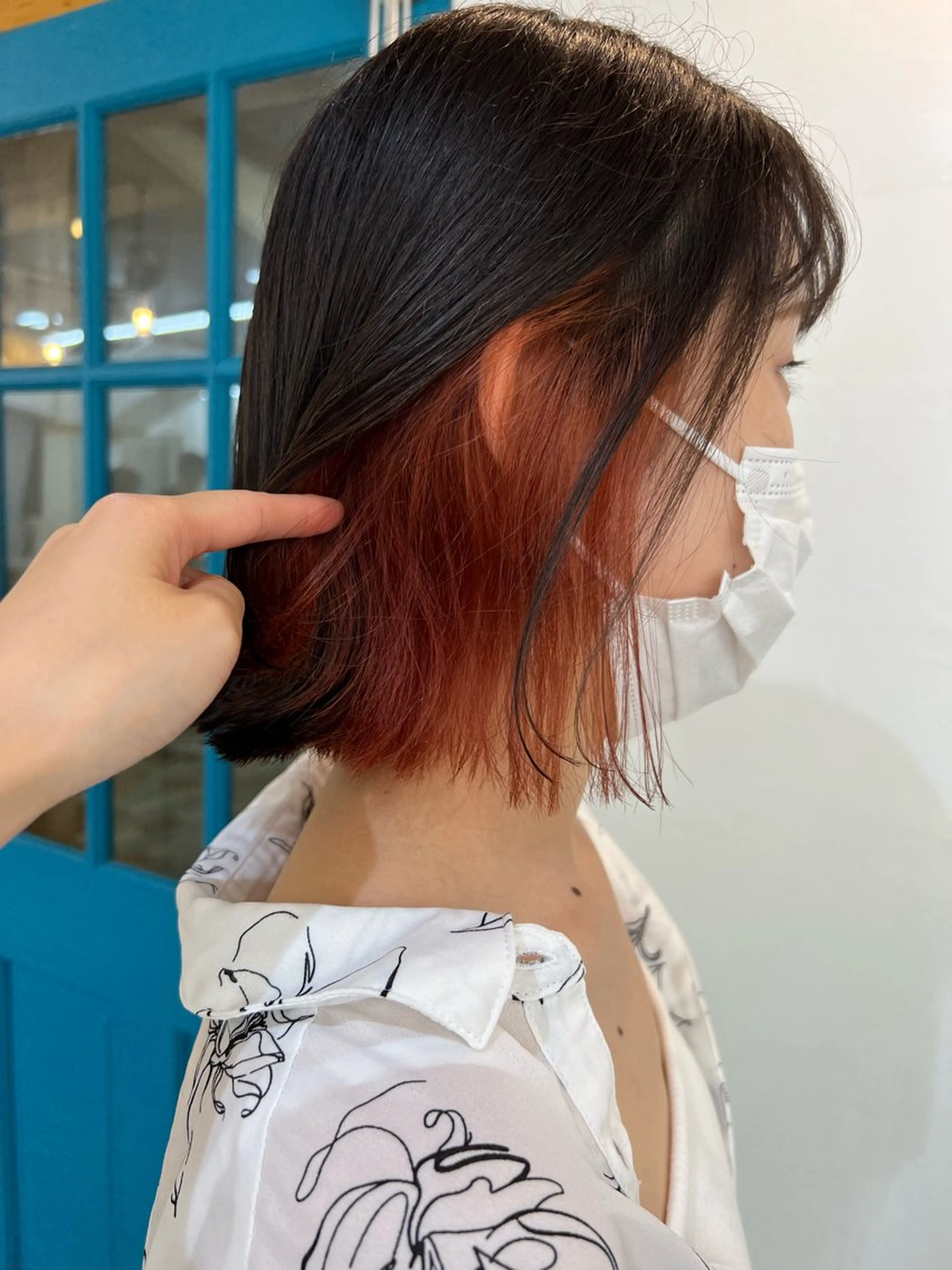 ミディアム カラー ベージュカラー イヤリングカラー オレンジ オレンジベージュ カット ヘアカラー トリートメント KANA/ボブ/ インナーカラー/艶髪のヘアスタイル