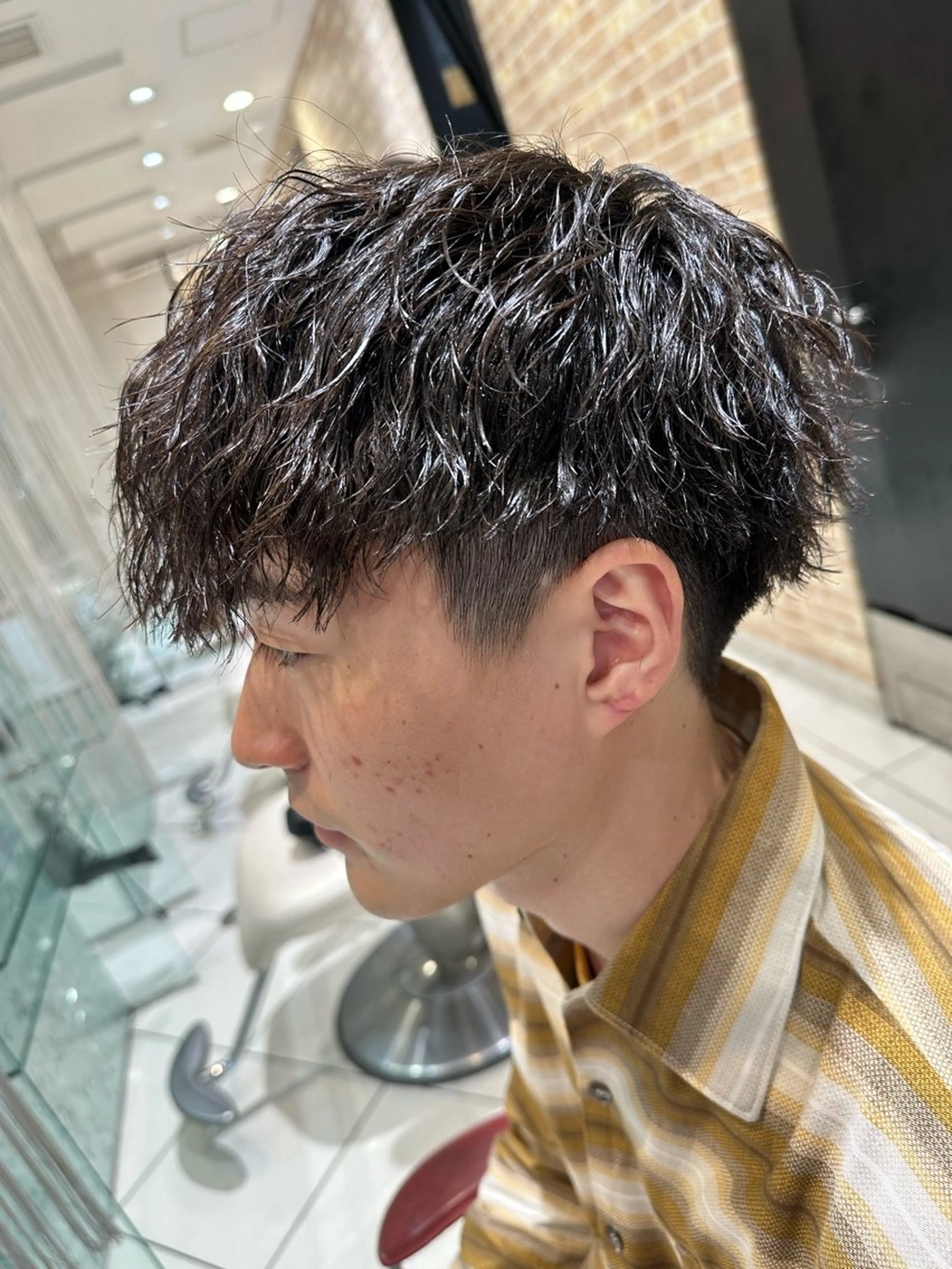 ショート パーマ メンズ メンズパーマ ツイストスパイラルパーマ 波巻きパーマ スパイラルパーマ 💈メンズ特化 美容師サキ💈のヘアスタイル