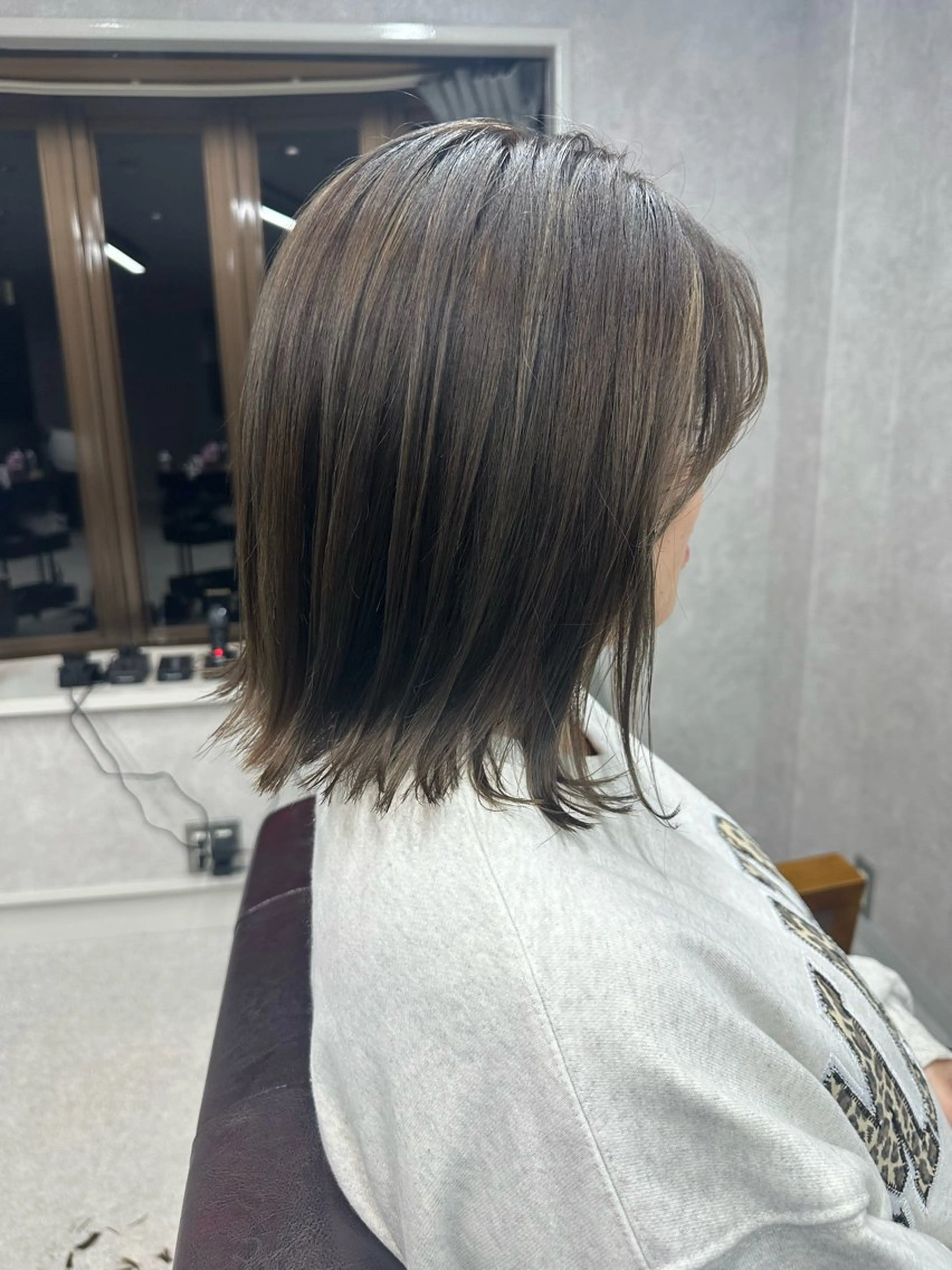 ミディアム カラー カット ヘアカラー トリートメント Lien 深井店のヘアスタイル