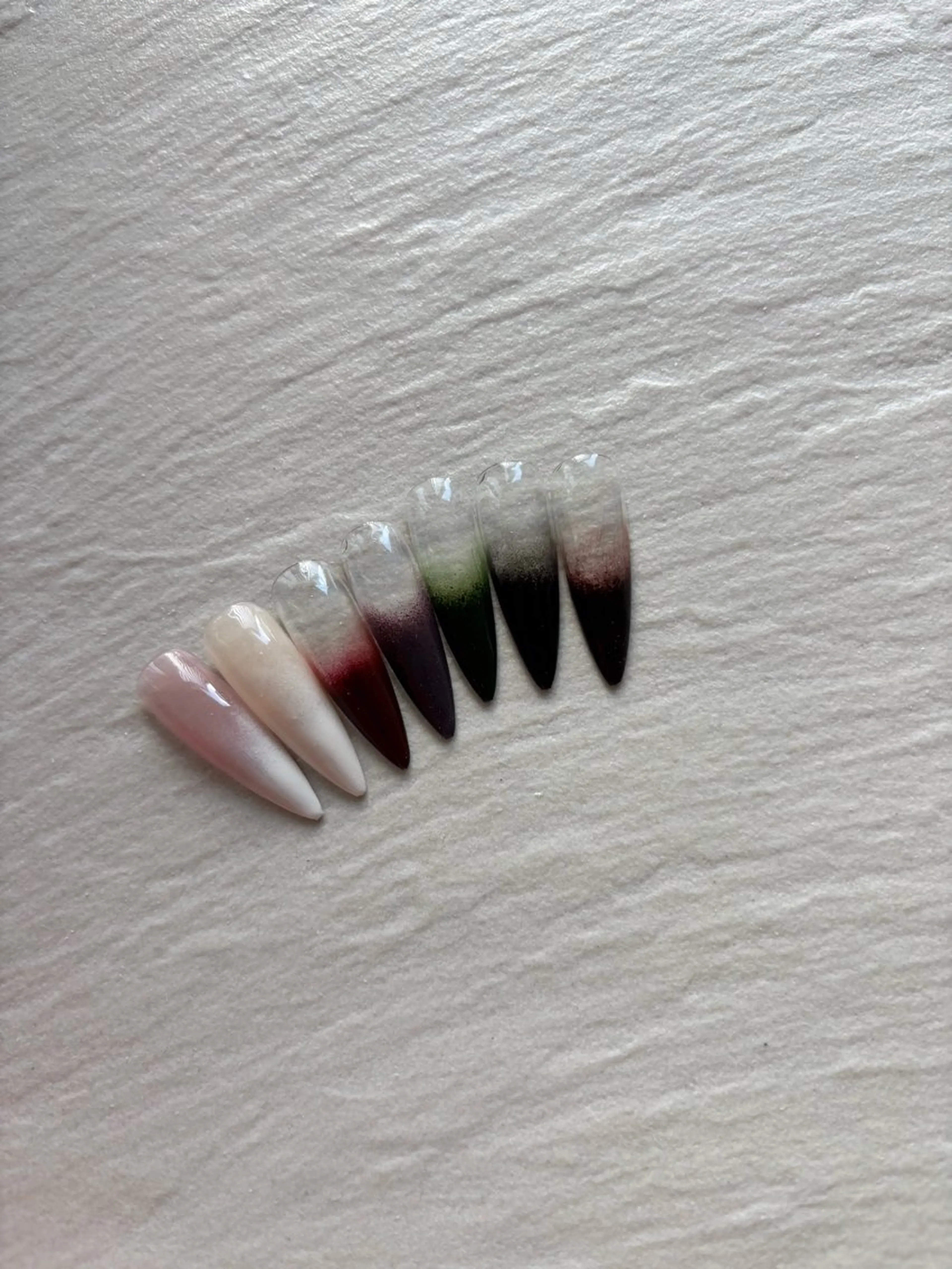 ネイル グラデーション ハンドネイル May. 昭和町のネイルデザイン