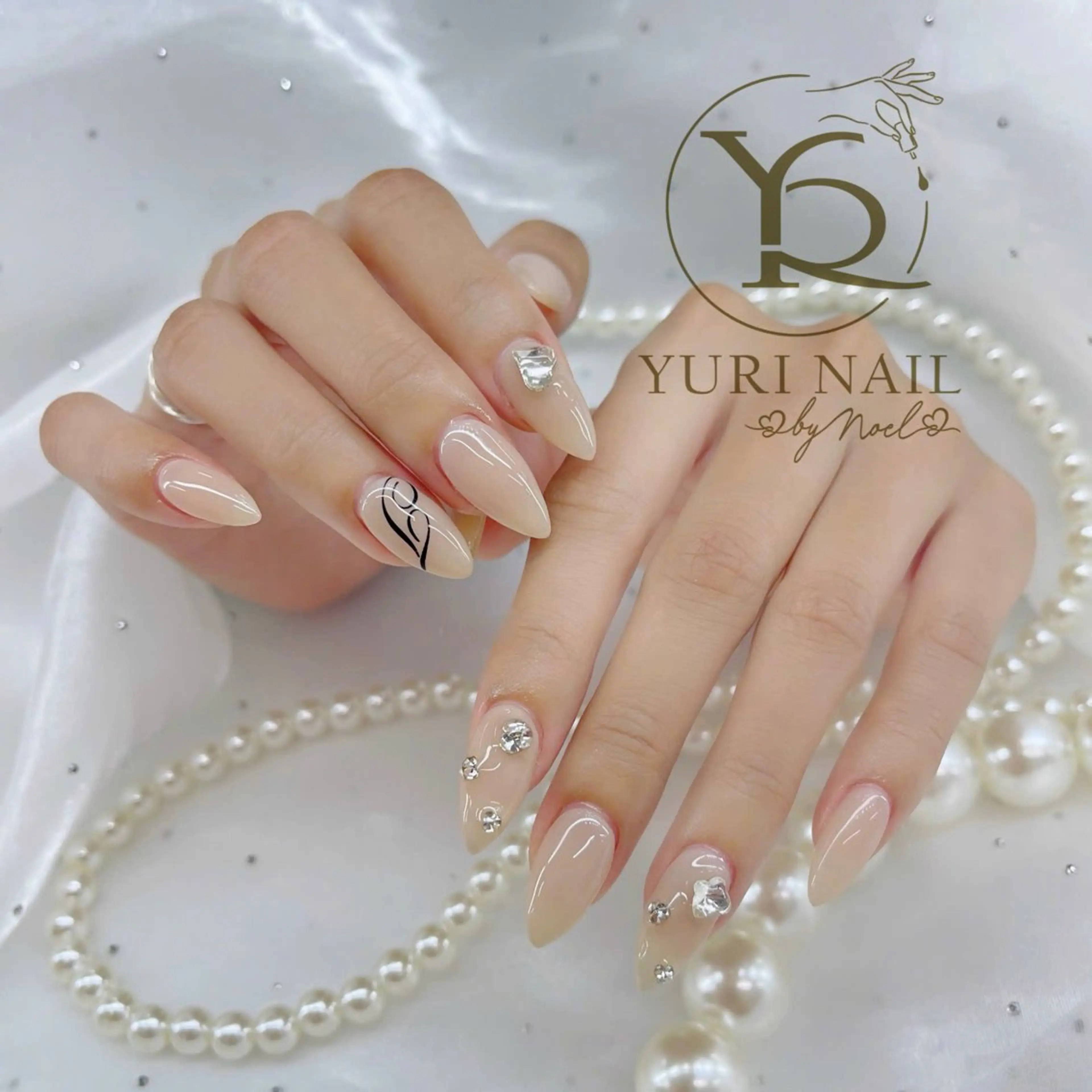 ネイル チークネイル フットネイル フレンチネイル グラデーション キラキラネイル ハンドネイル フットネイル ハンドケア YURI Nail Funabashiのネイルデザイン