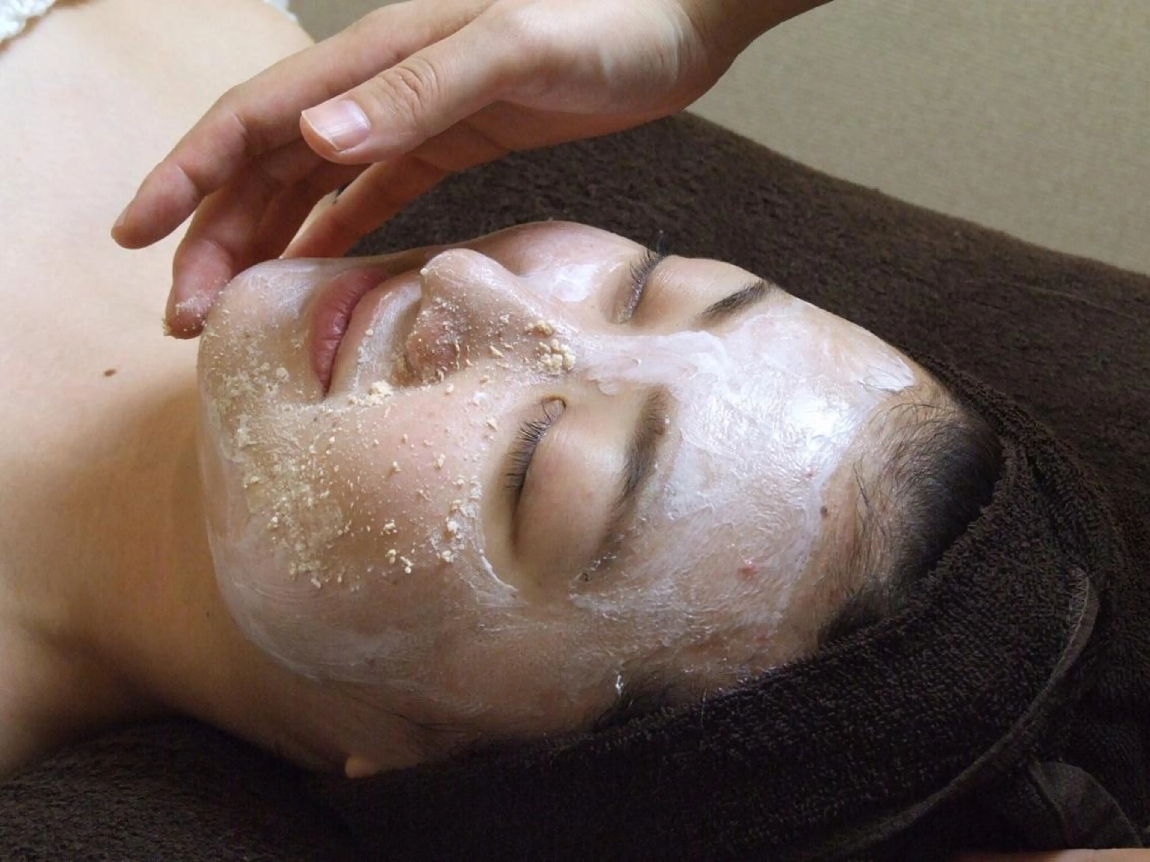 ミディアム カラー パーマ ヘアアレンジ メンズ キッズ ネイル マツエク・マツパ エステ リラク ニキビ・肌質改善専門 ♡人生が変わるサロンのエステ・リラクイメージ