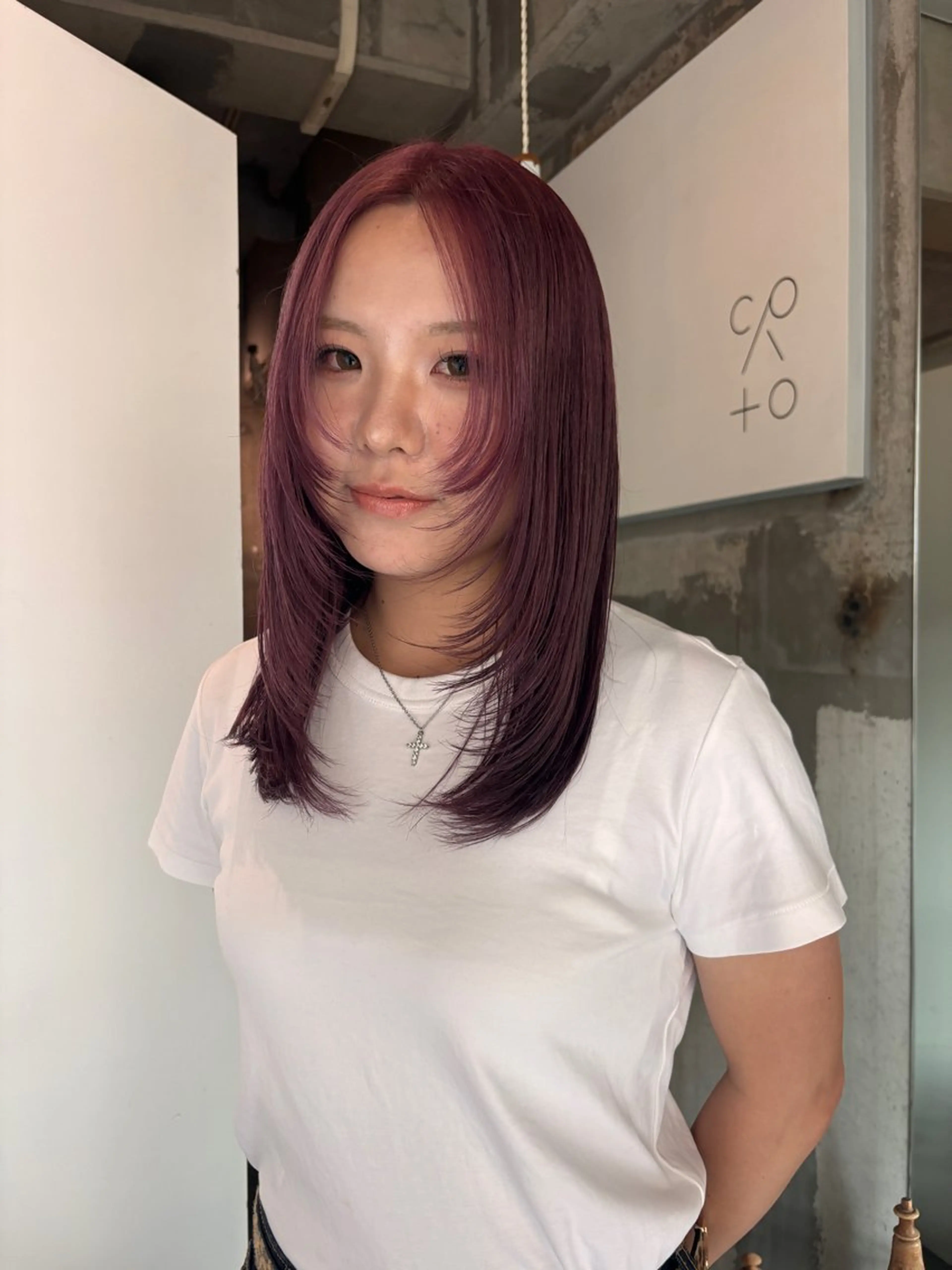 カラー mirai/レイヤー ボブ/デザインのヘアスタイル