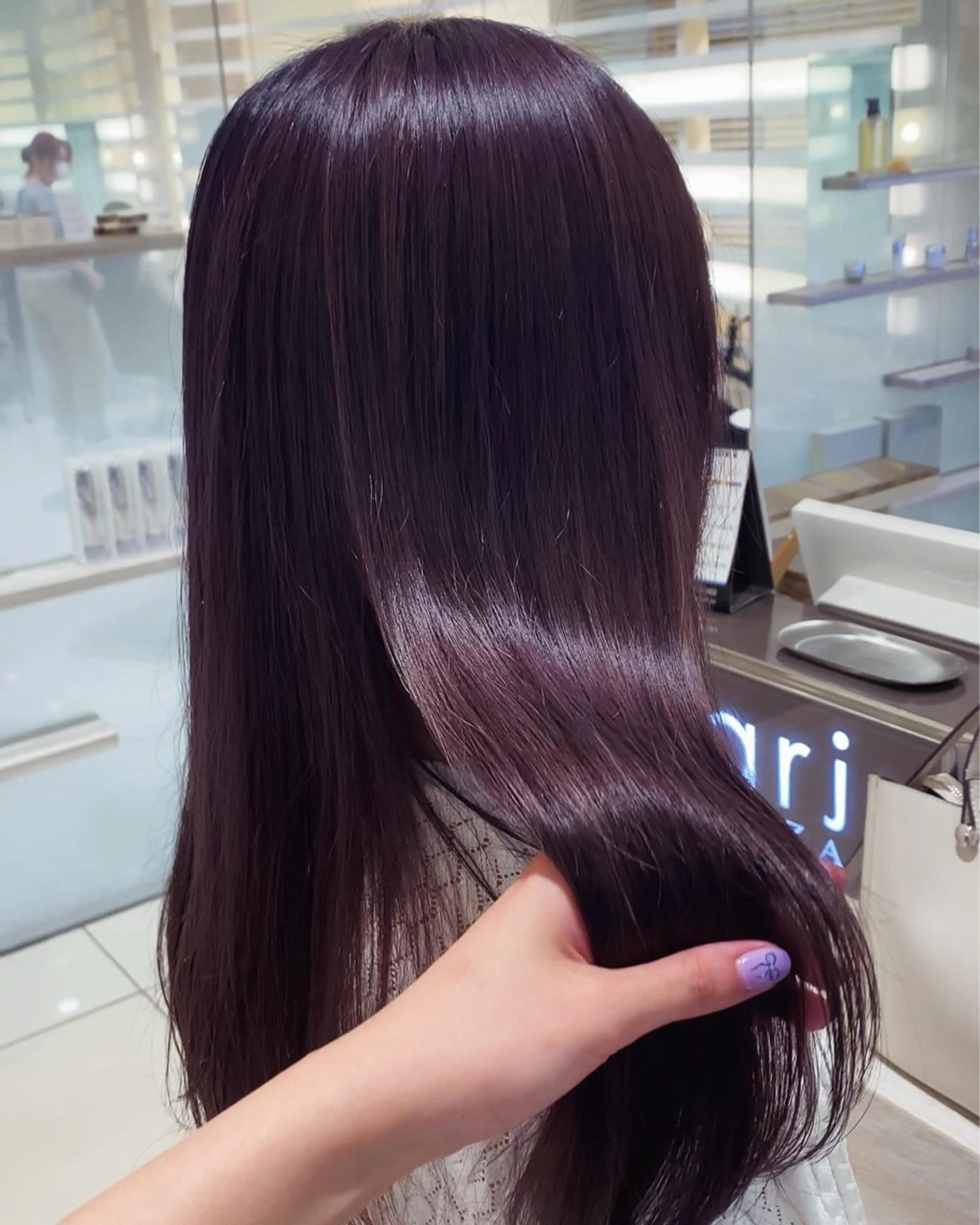 ミディアム カラー レイヤーカット/ ハイライト　千咲季のヘアスタイル