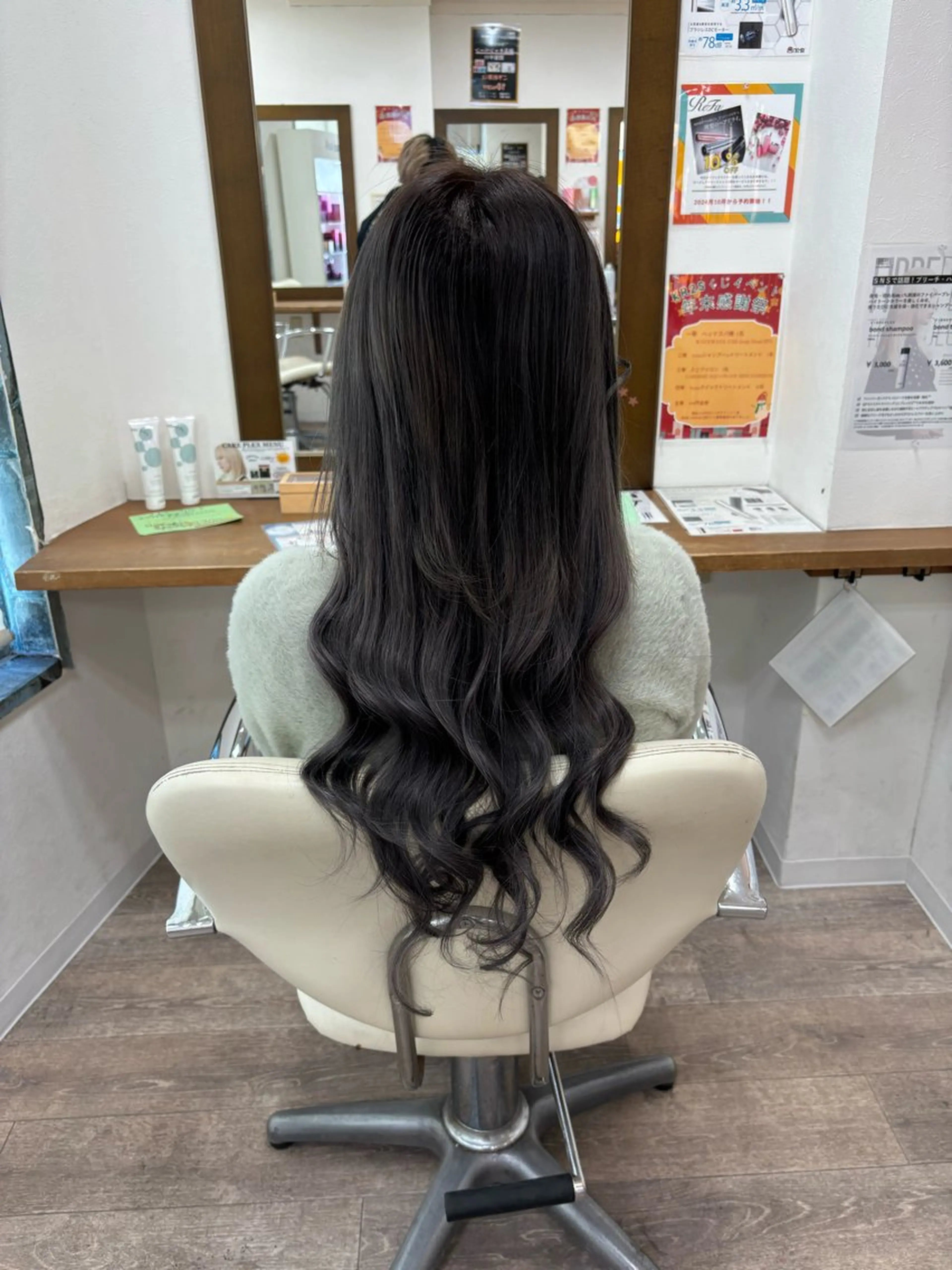 ロング エクステ エクステ 艶カラー🫧/シール エクステRYOKAのヘアスタイル